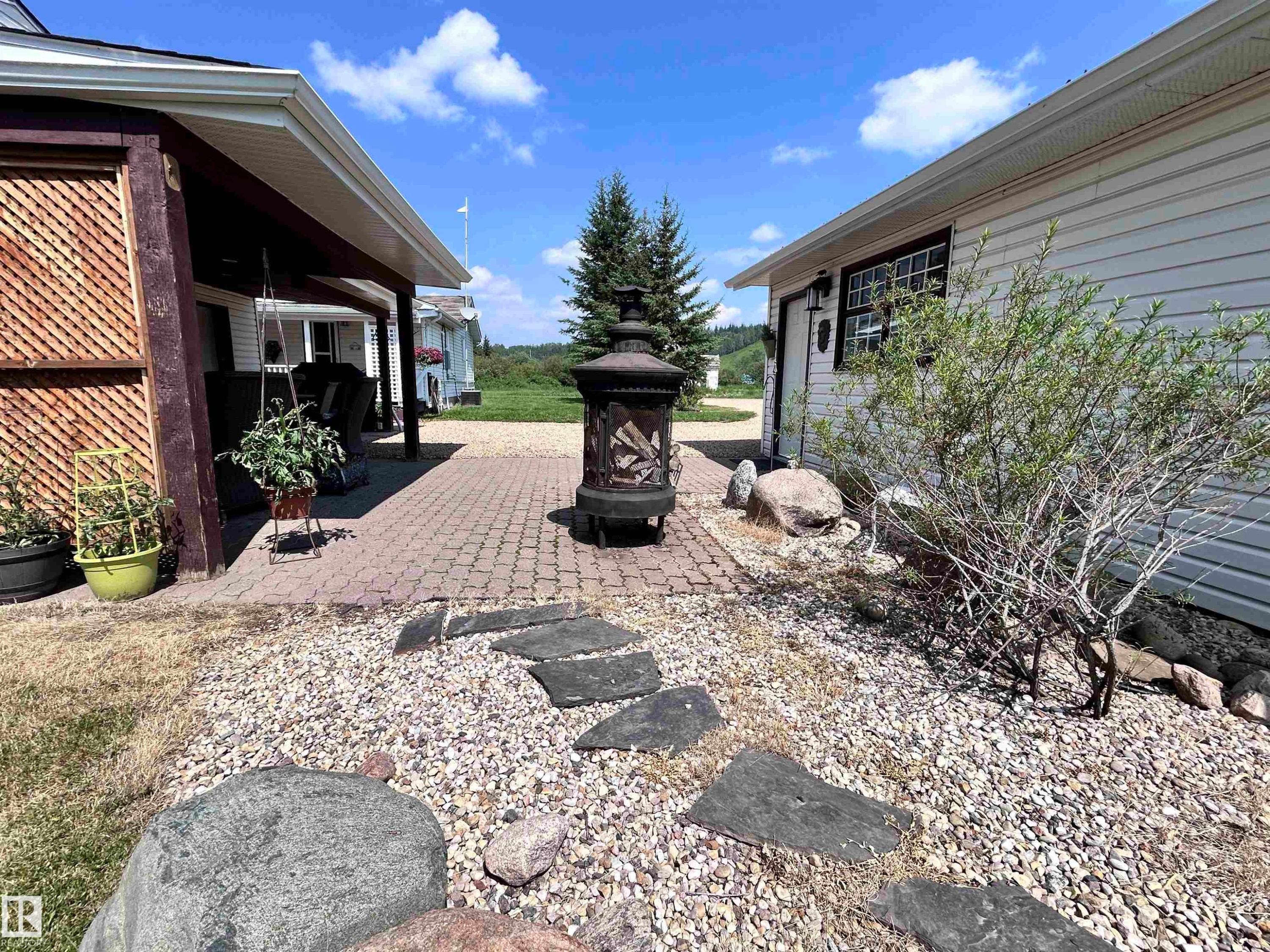 












5111 50 Street

,
Tawatinaw,




AB
T0G 2E0

