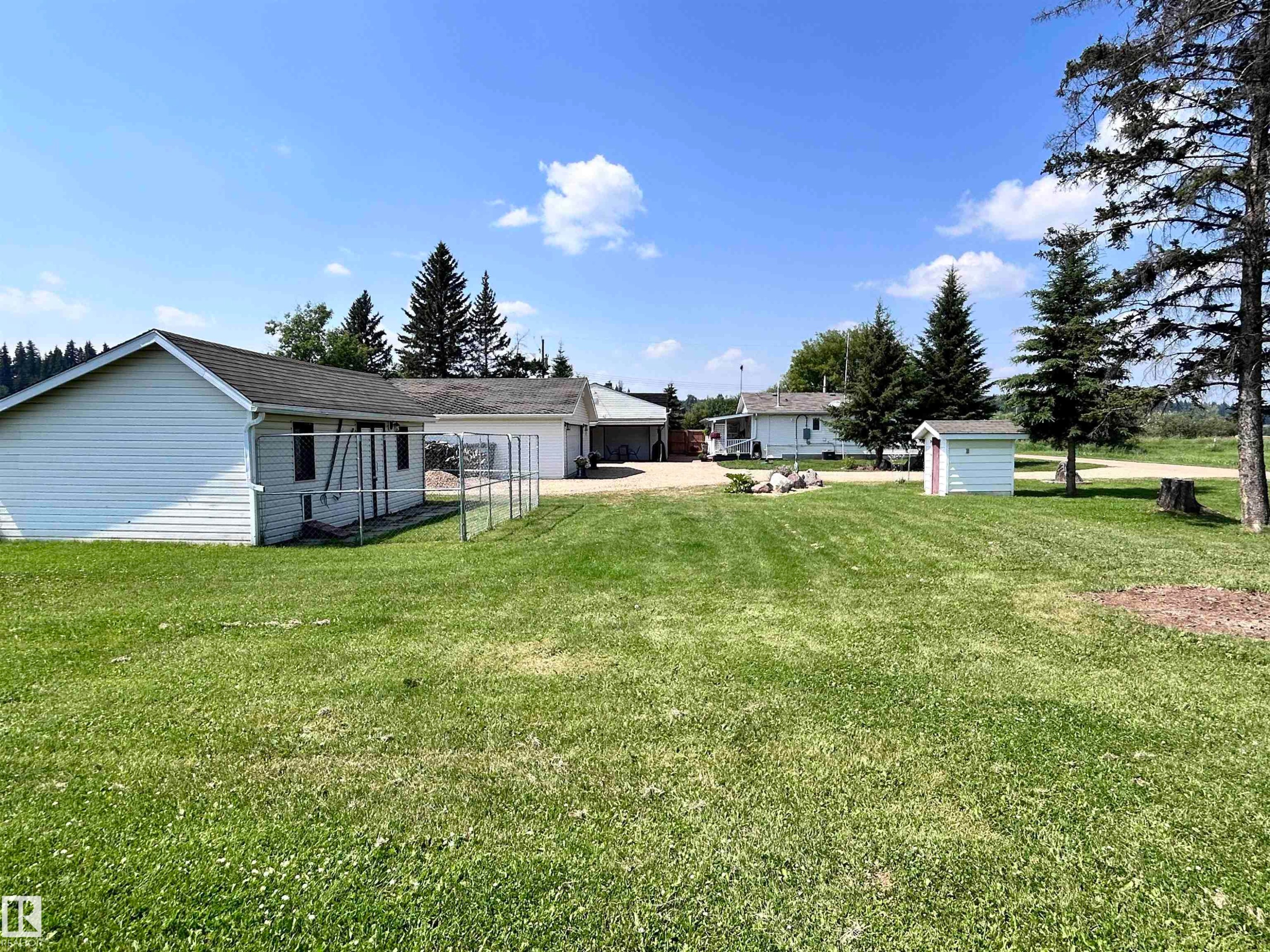 












5111 50 Street

,
Tawatinaw,




AB
T0G 2E0

