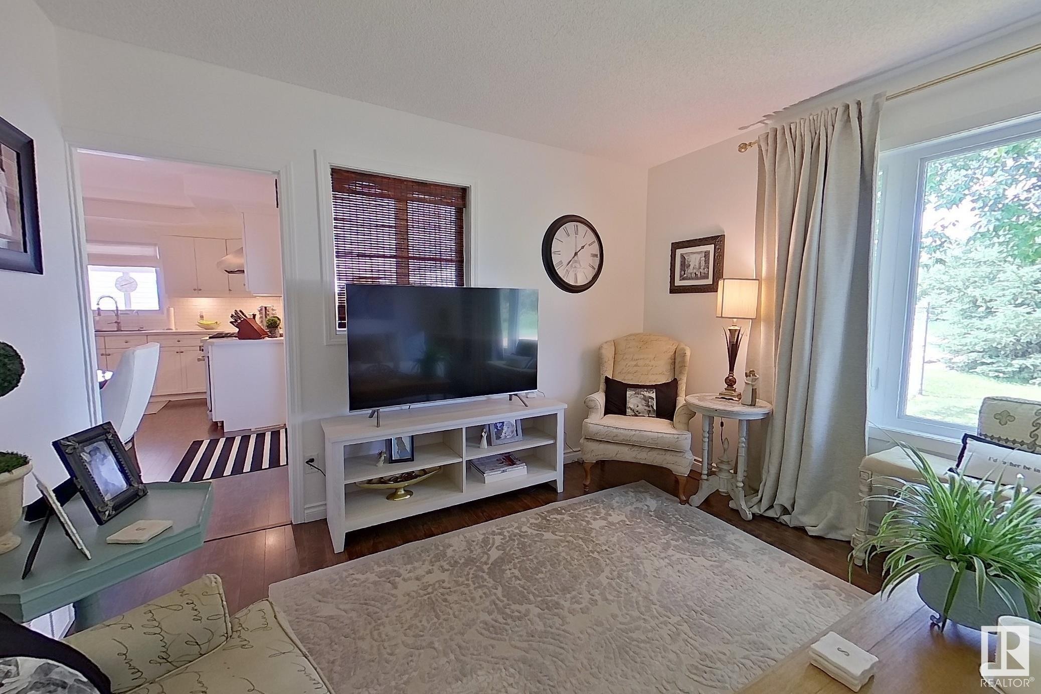 












5111 50 Street

,
Tawatinaw,




AB
T0G 2E0

