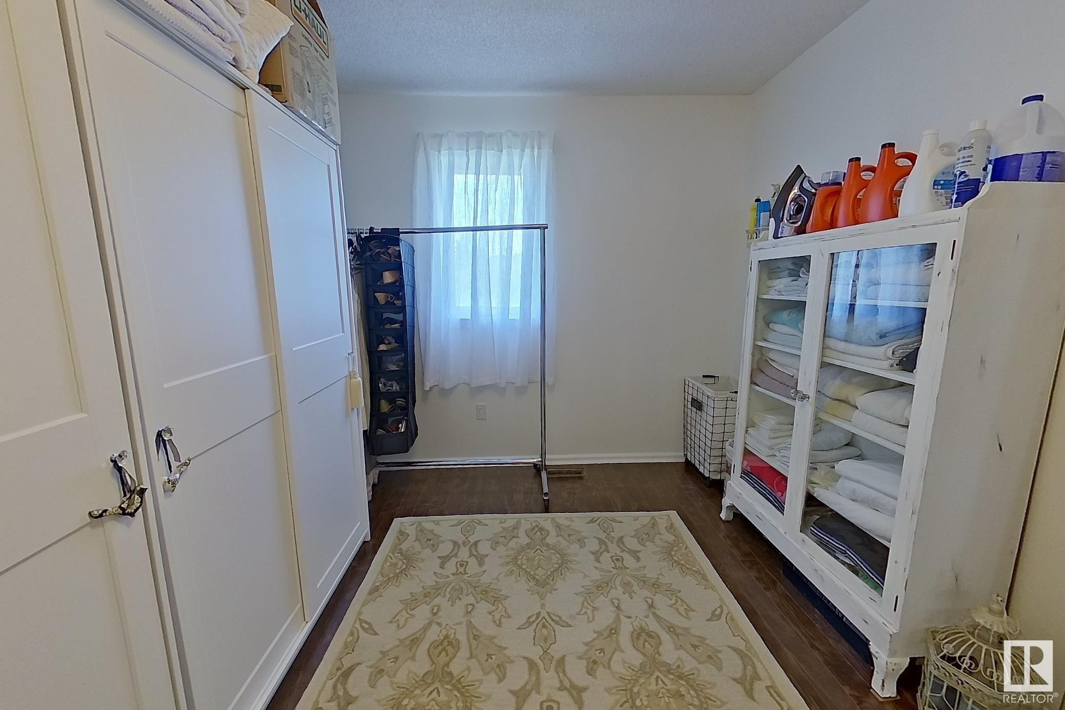 












5111 50 Street

,
Tawatinaw,




AB
T0G 2E0

