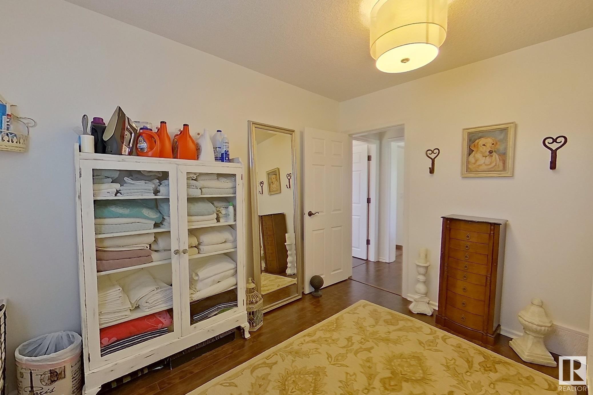 












5111 50 Street

,
Tawatinaw,




AB
T0G 2E0


