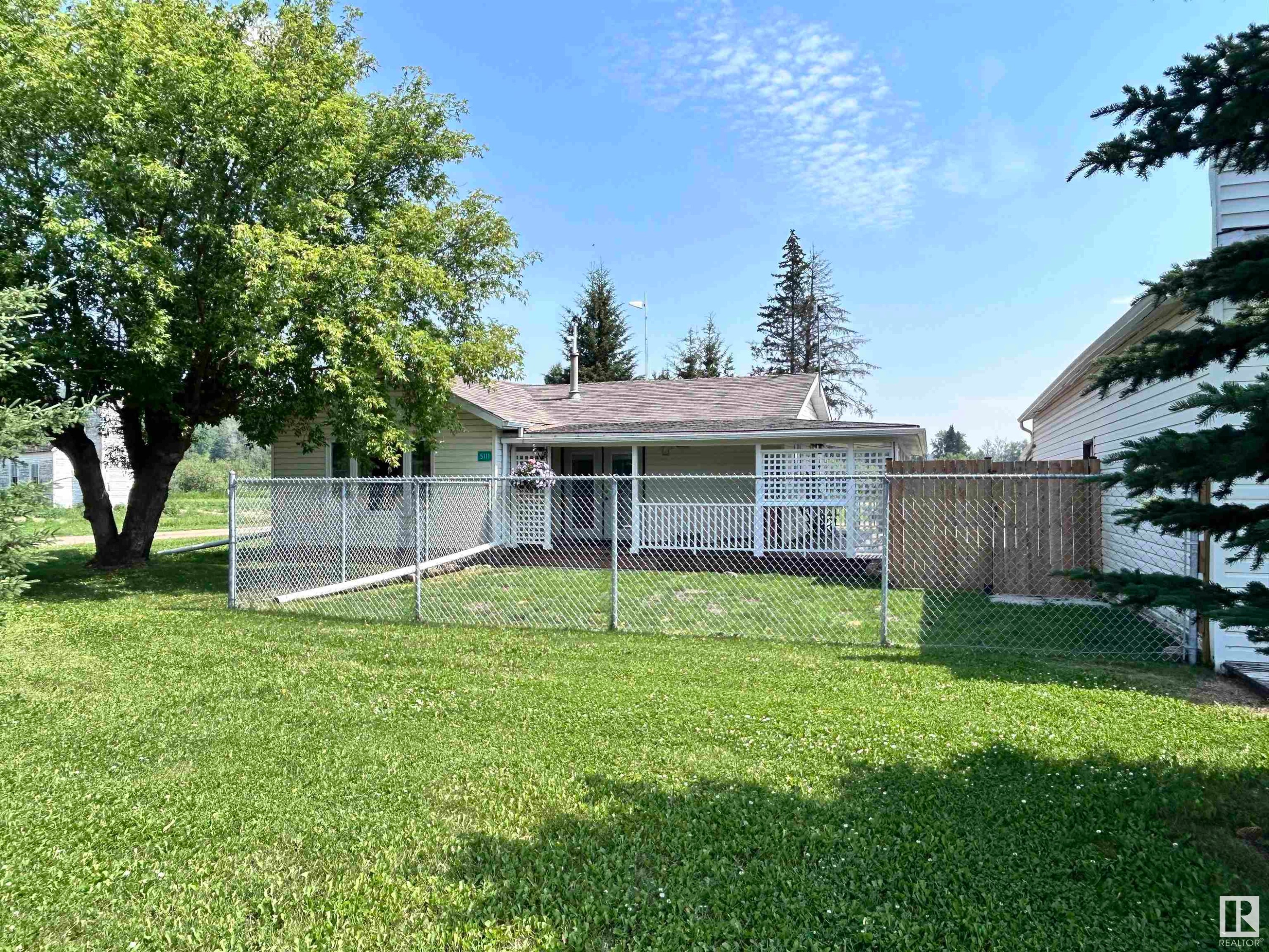 












5111 50 Street

,
Tawatinaw,




AB
T0G 2E0

