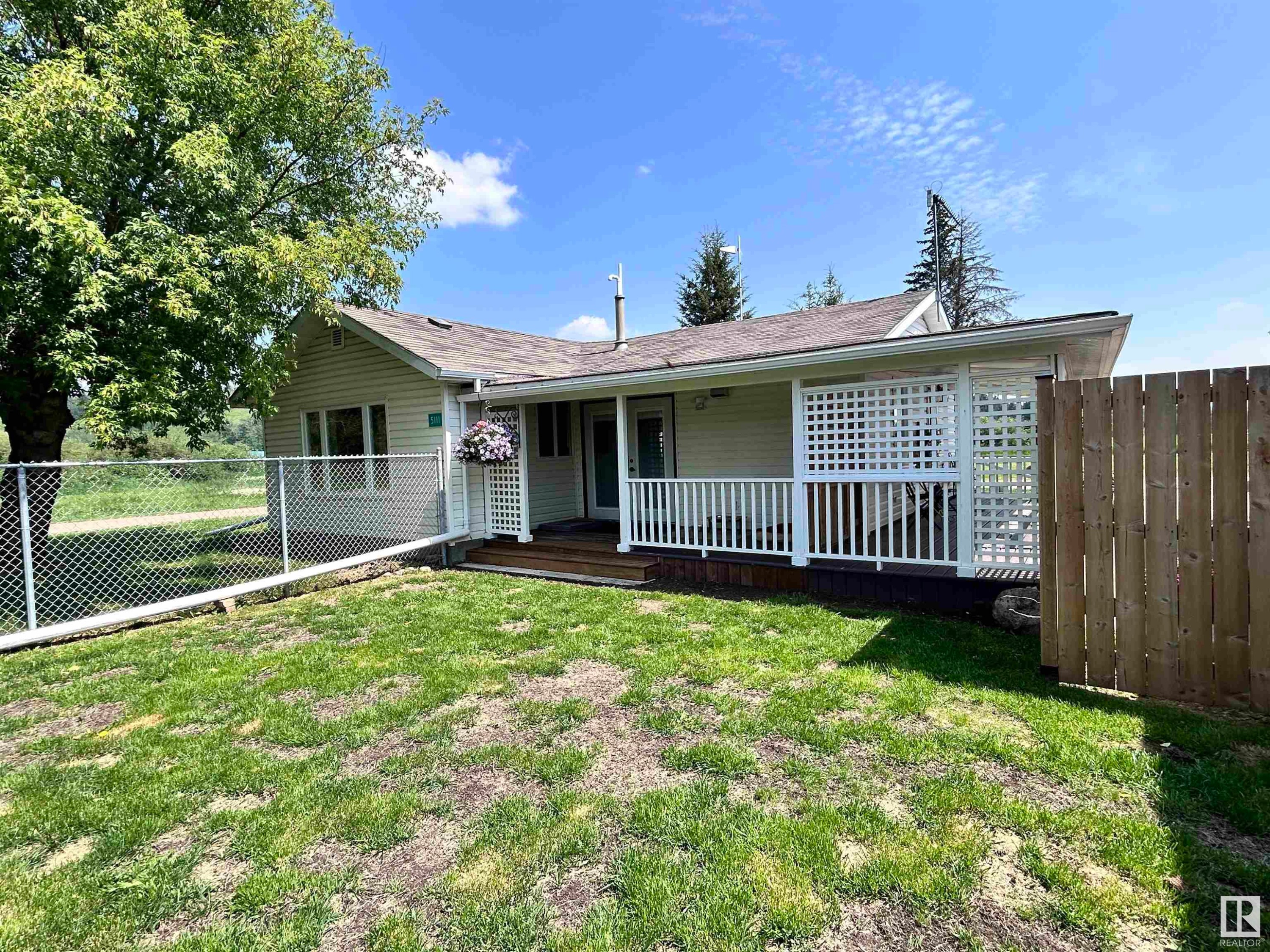 












5111 50 Street

,
Tawatinaw,




AB
T0G 2E0

