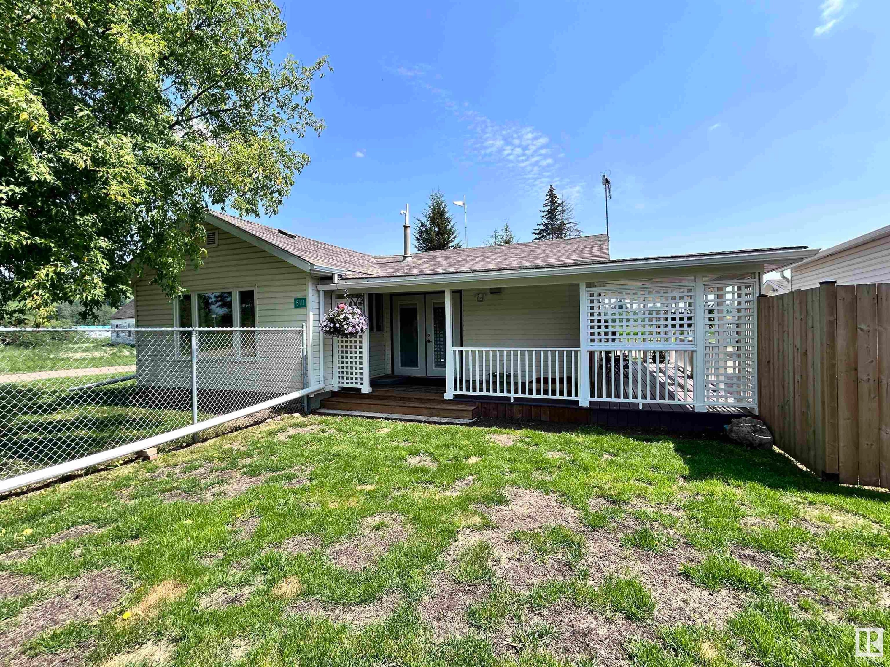 












5111 50 Street

,
Tawatinaw,




AB
T0G 2E0

