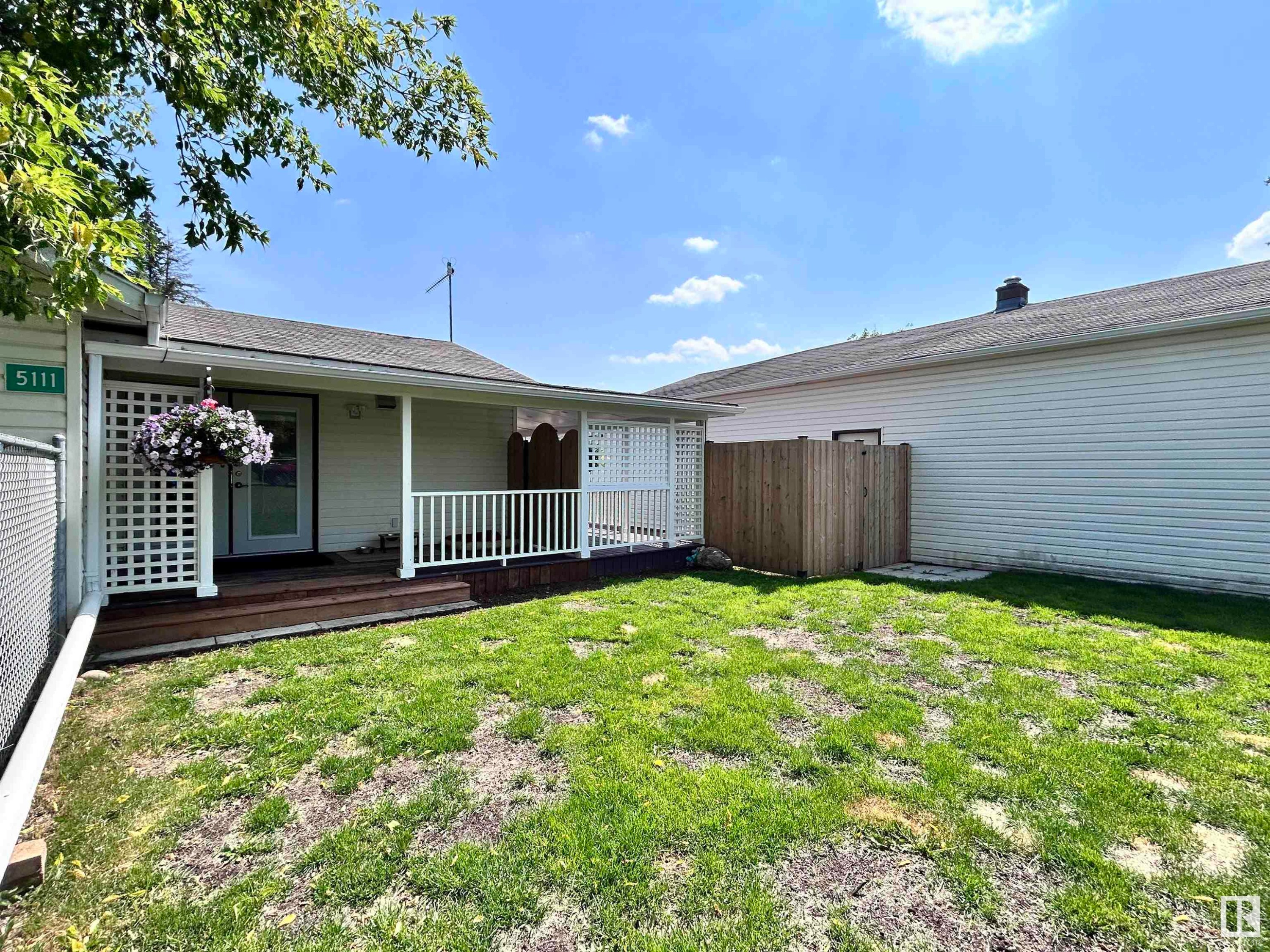 












5111 50 Street

,
Tawatinaw,




AB
T0G 2E0

