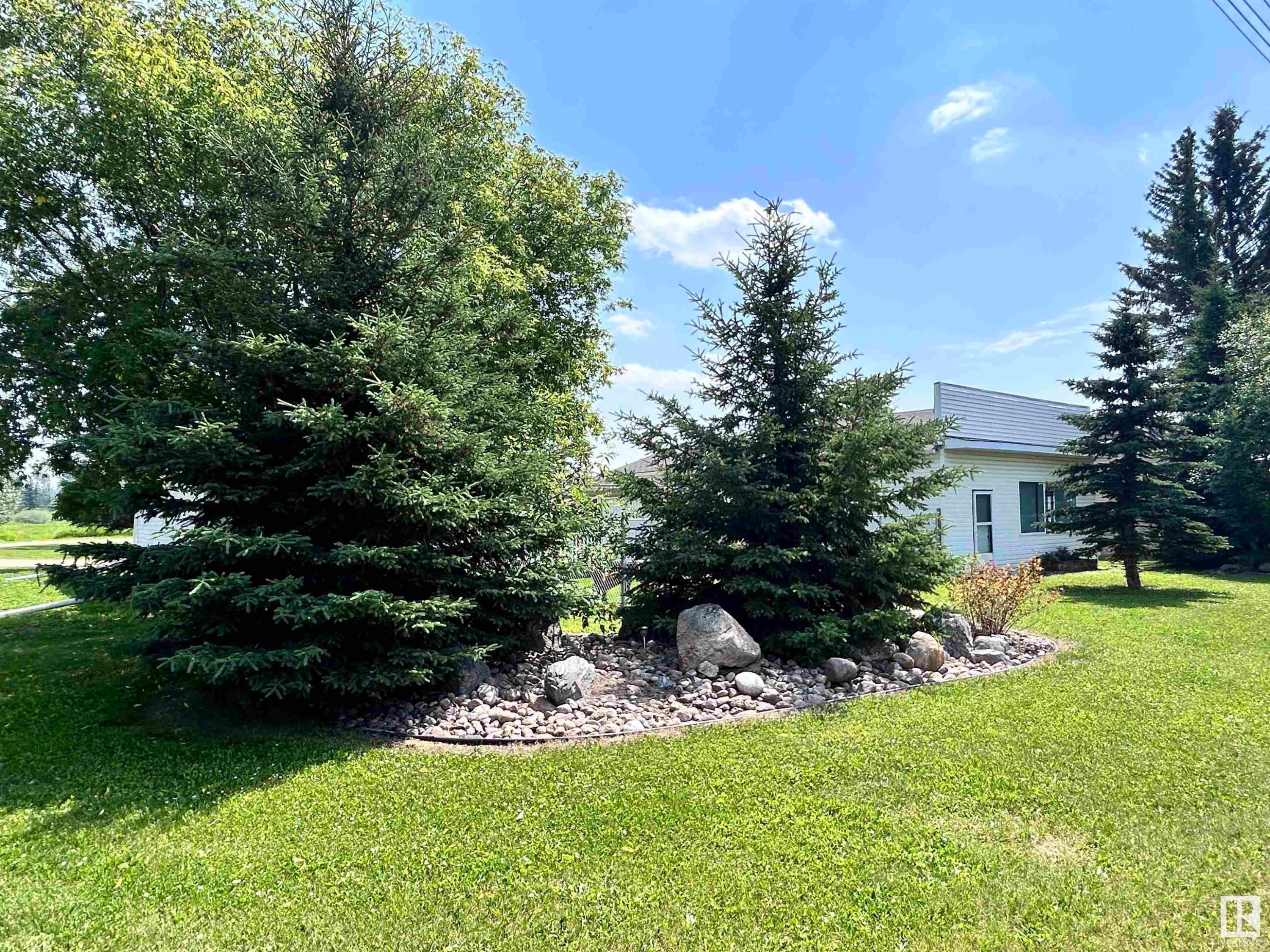 












5111 50 Street

,
Tawatinaw,




AB
T0G 2E0


