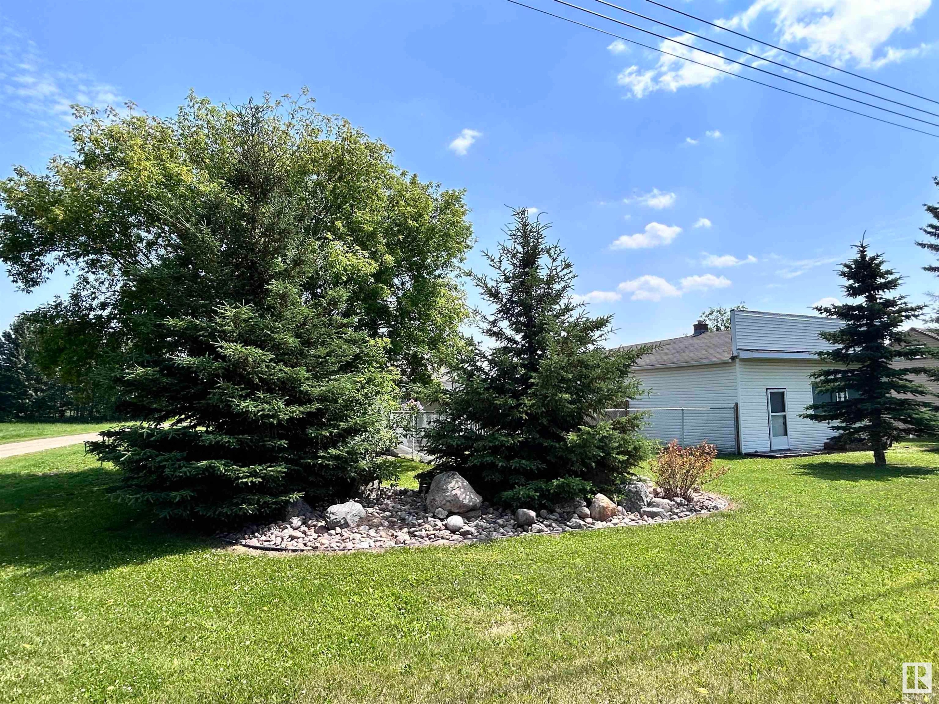 












5111 50 Street

,
Tawatinaw,




AB
T0G 2E0

