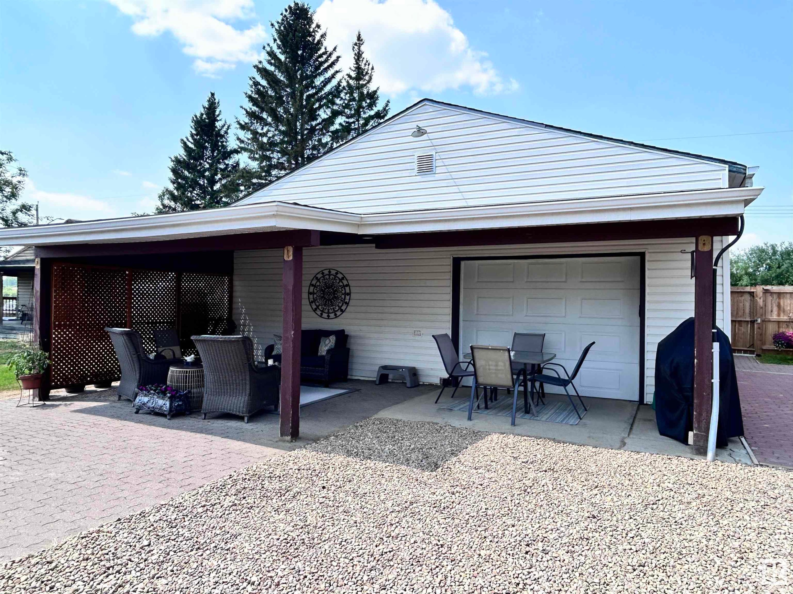 












5111 50 Street

,
Tawatinaw,




AB
T0G 2E0

