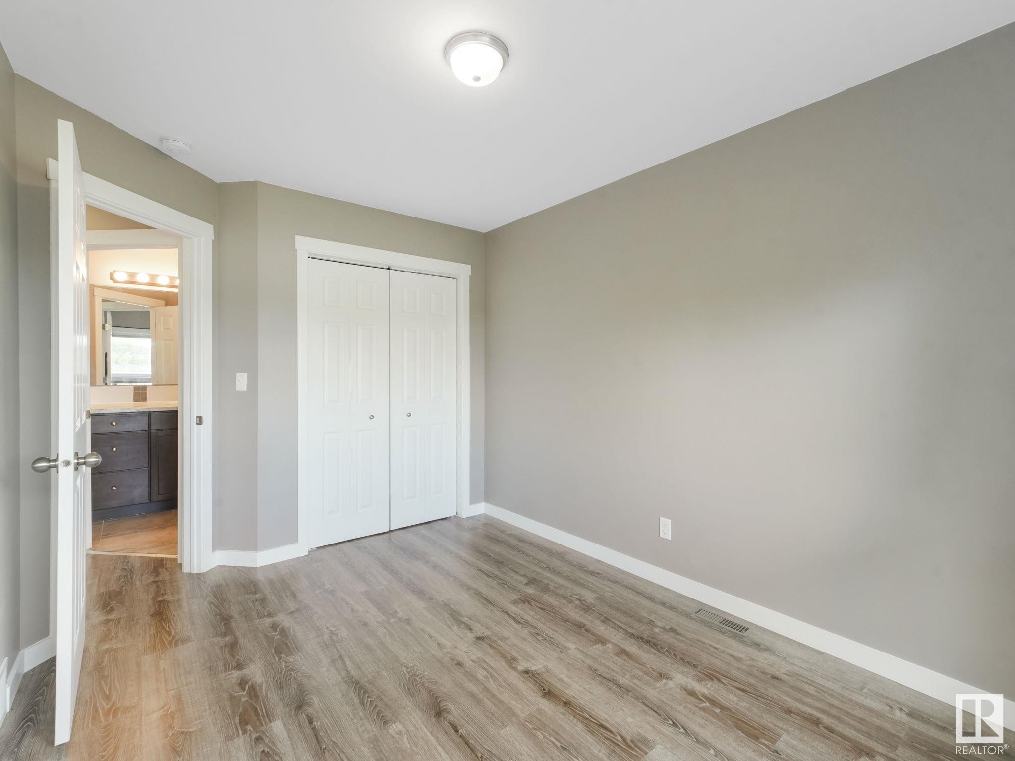 












5035 51 Avenue

,
Lamont,




AB
T0B 2R0

