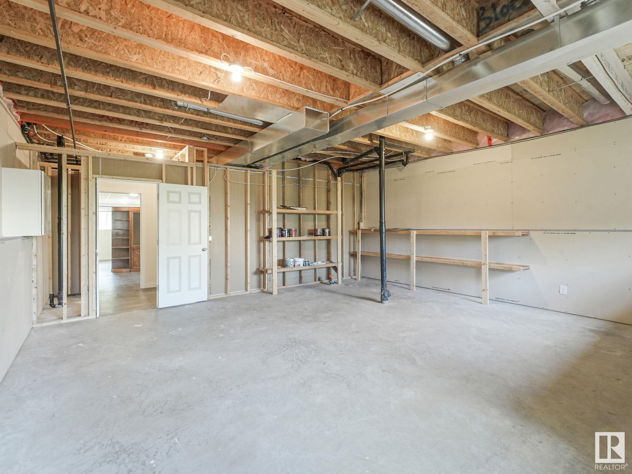 












5035 51 Avenue

,
Lamont,




AB
T0B 2R0

