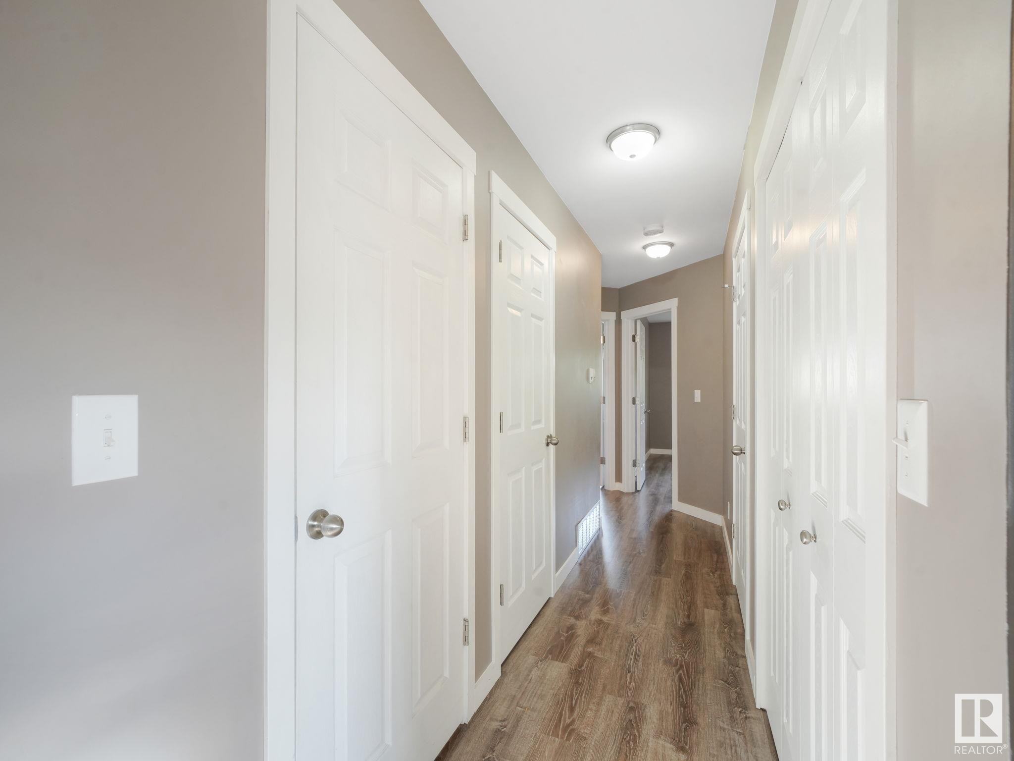 












5035 51 Avenue

,
Lamont,




AB
T0B 2R0

