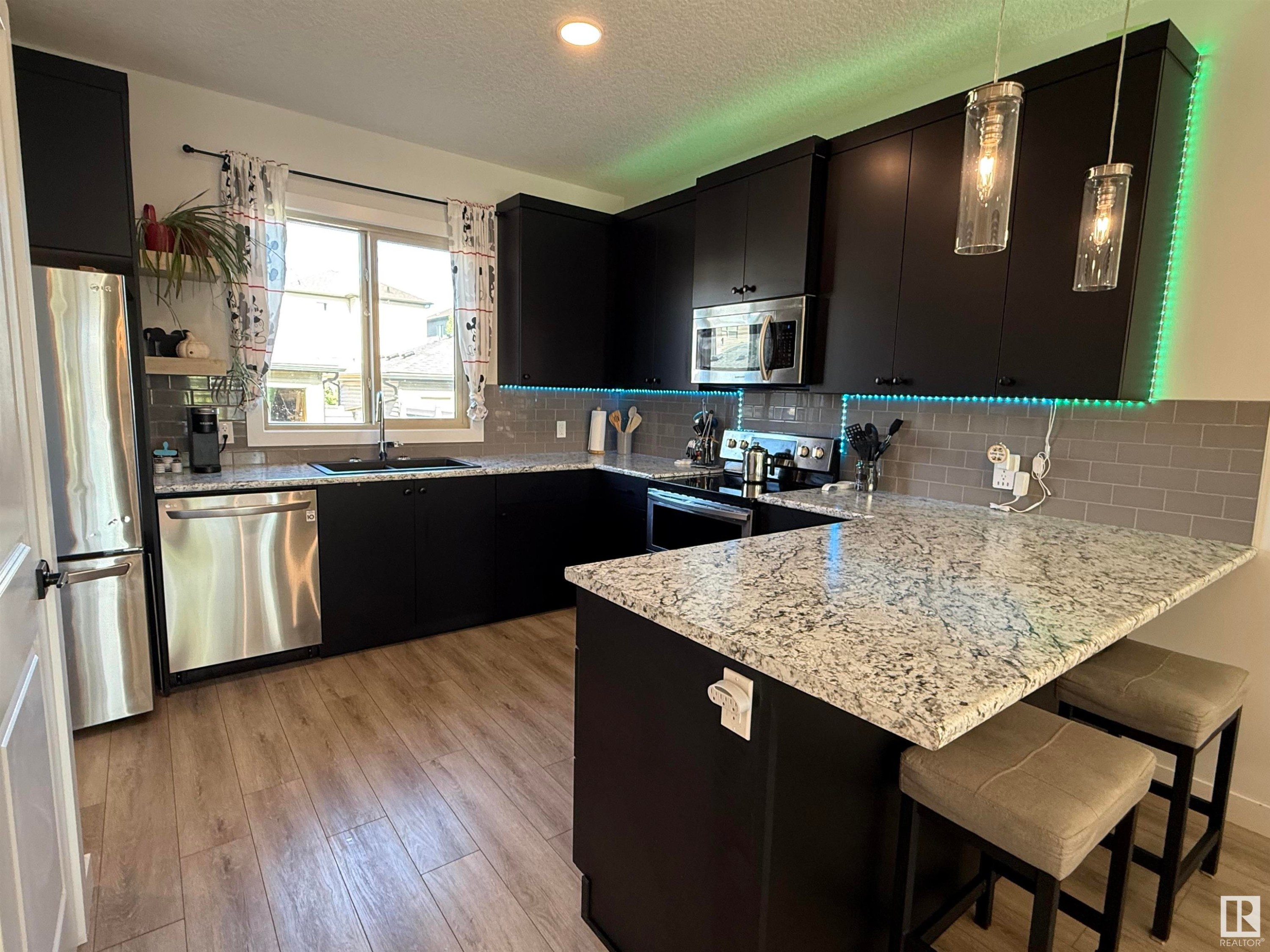 












405 Pioneer Road

,
Spruce Grove,




AB
T7X 0T2

