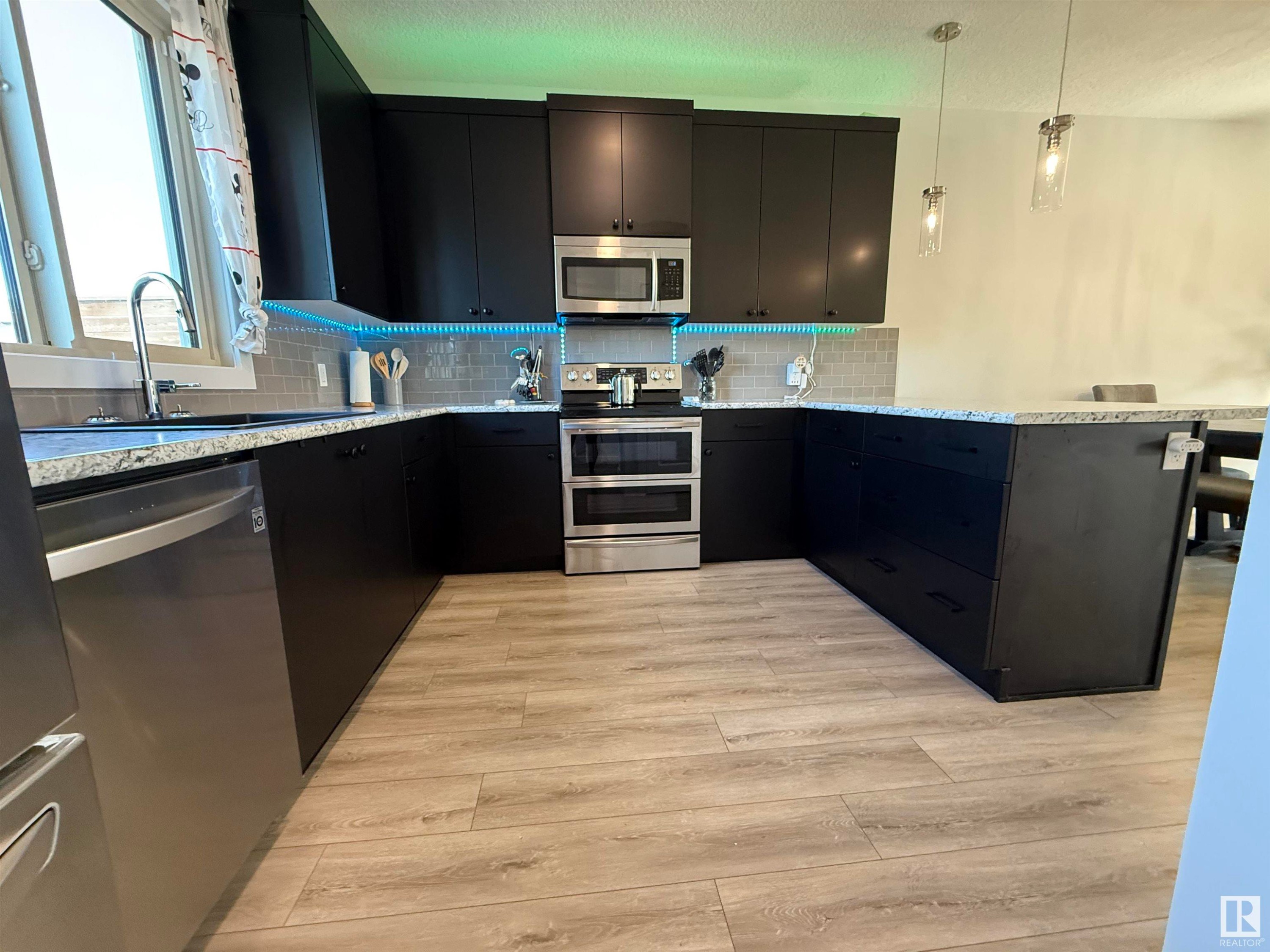 












405 Pioneer Road

,
Spruce Grove,




AB
T7X 0T2

