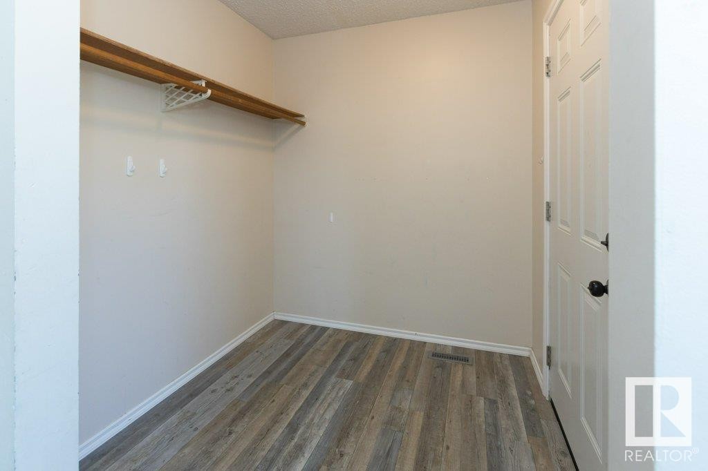 












10908 105 Avenue

,
Westlock,




AB
T7P 1A8

