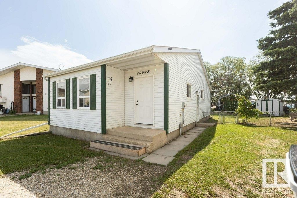 












10908 105 Avenue

,
Westlock,




AB
T7P 1A8

