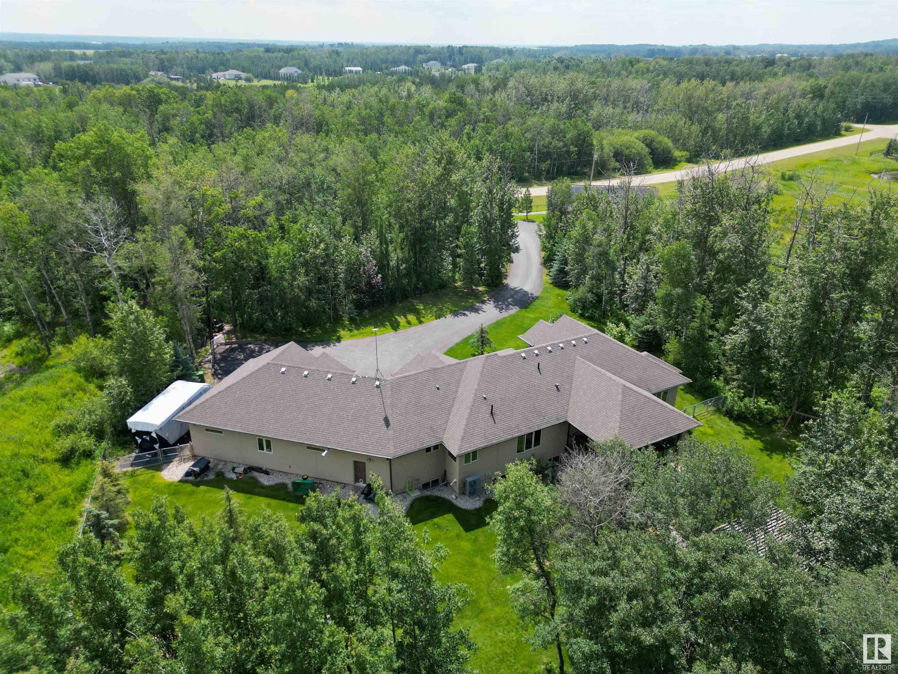 












55 53522 RGE ROAD 272

,
Rural Parkland County,




AB
T7X 2N3

