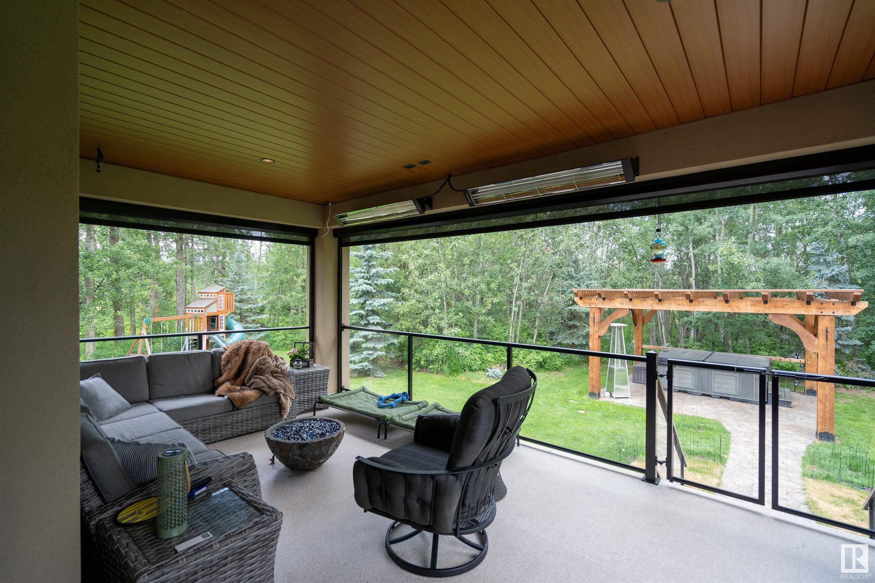 












55 53522 RGE ROAD 272

,
Rural Parkland County,




AB
T7X 2N3

