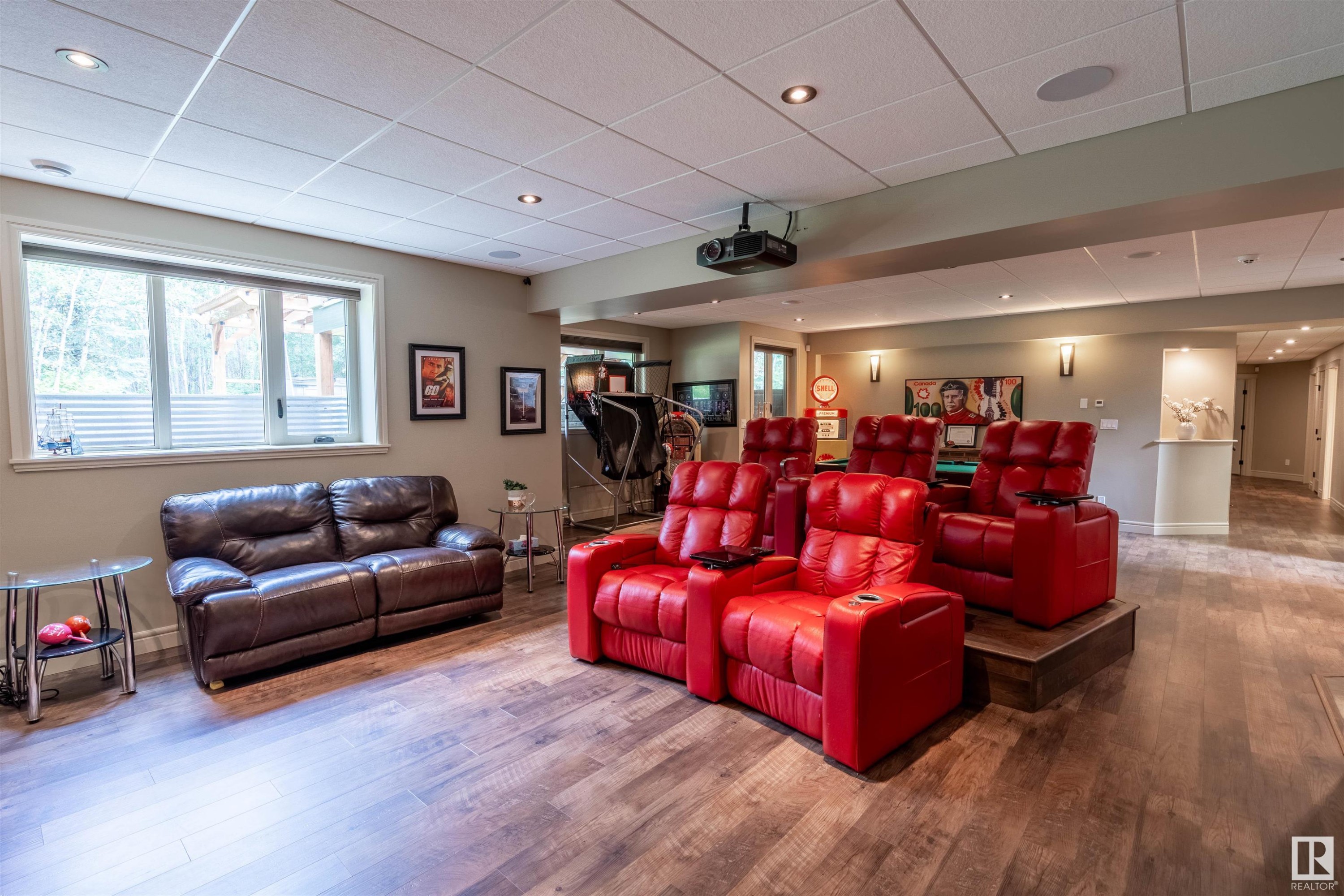 












55 53522 RGE ROAD 272

,
Rural Parkland County,




AB
T7X 2N3

