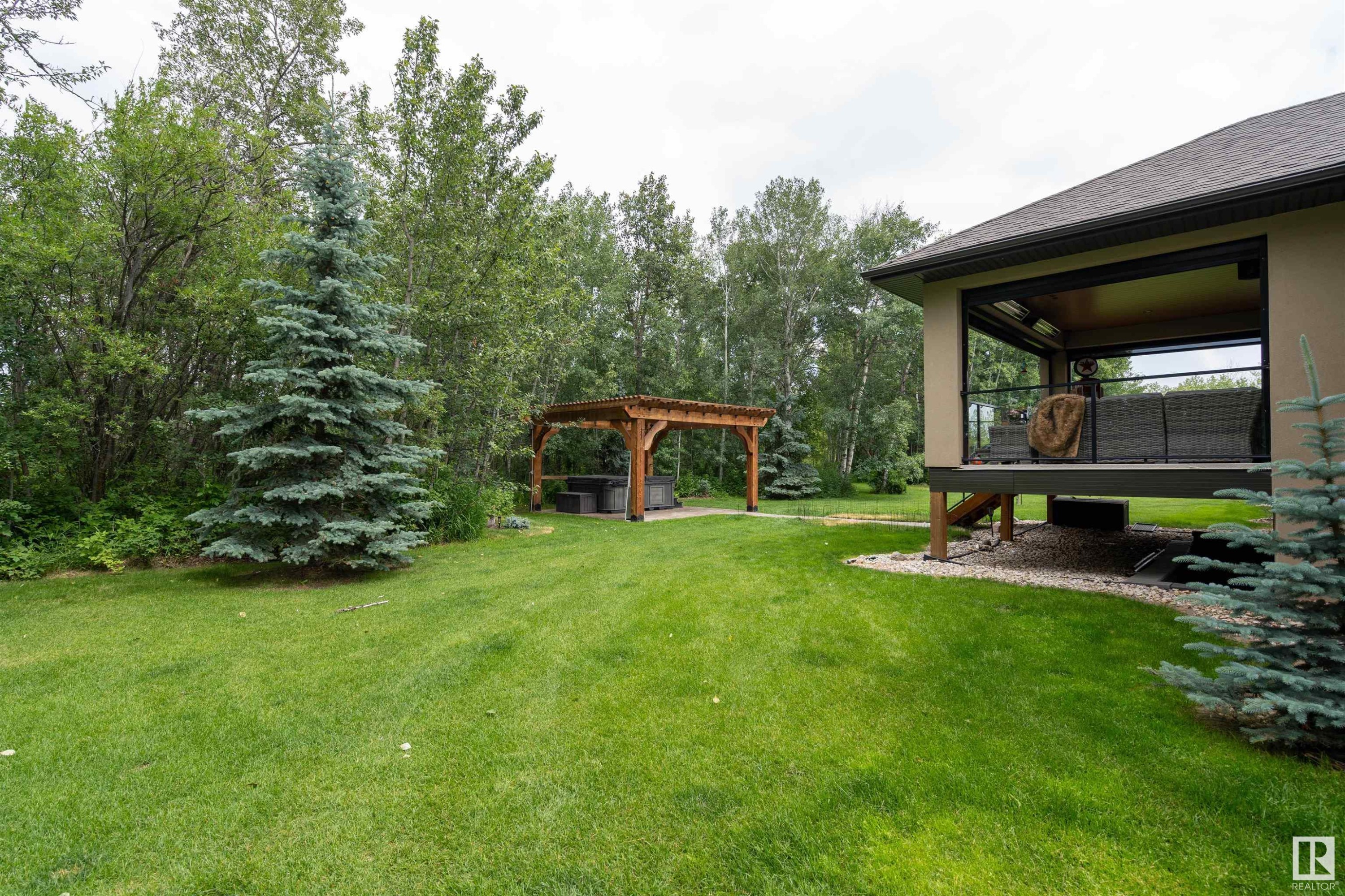 












55 53522 RGE ROAD 272

,
Rural Parkland County,




AB
T7X 2N3

