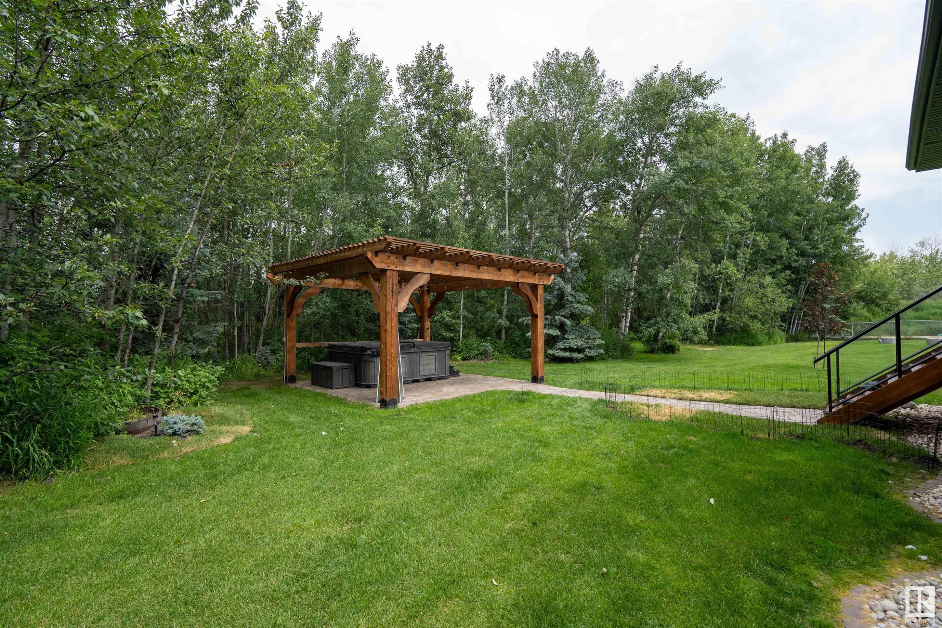 












55 53522 RGE ROAD 272

,
Rural Parkland County,




AB
T7X 2N3

