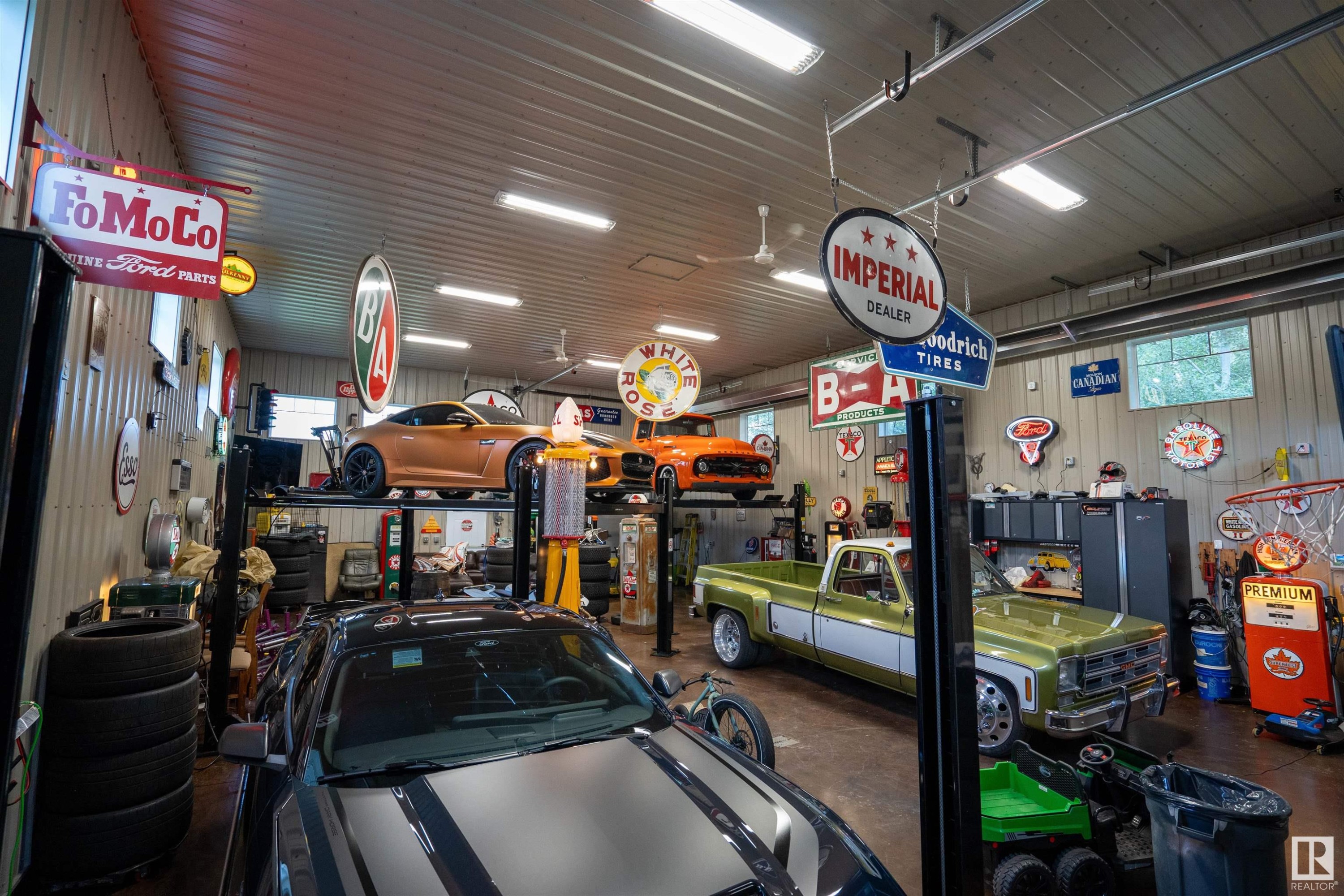 












55 53522 RGE ROAD 272

,
Rural Parkland County,




AB
T7X 2N3

