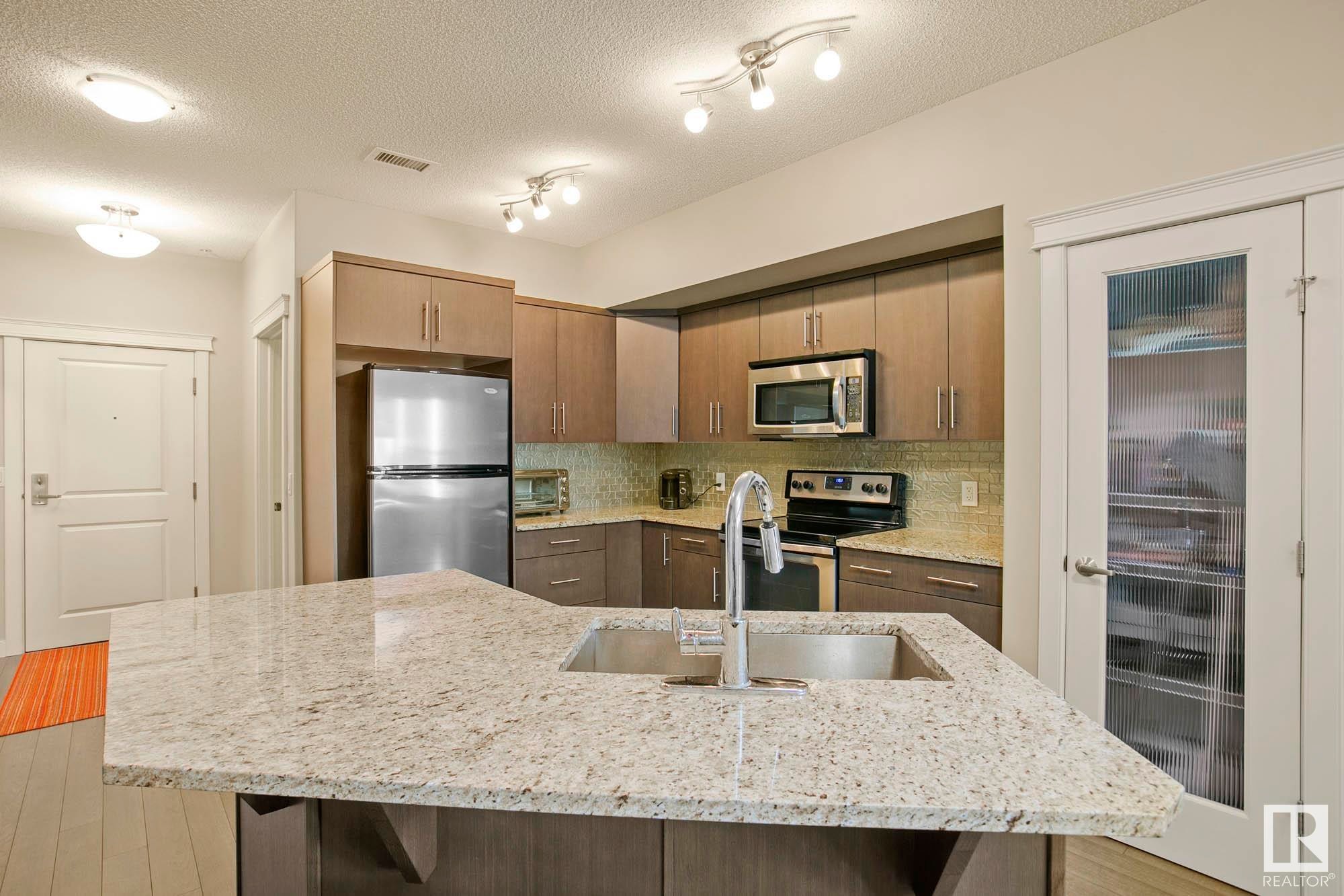 












311 4075 CLOVER BAR Road

,
Sherwood Park,




AB
T8H 0R6

