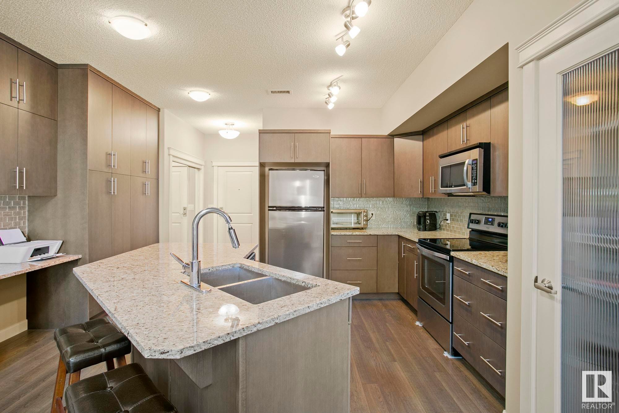 












311 4075 CLOVER BAR Road

,
Sherwood Park,




AB
T8H 0R6

