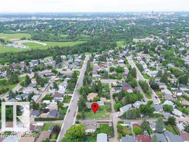 












8312 73 Avenue

,
Edmonton,







AB
T6C 0E2

