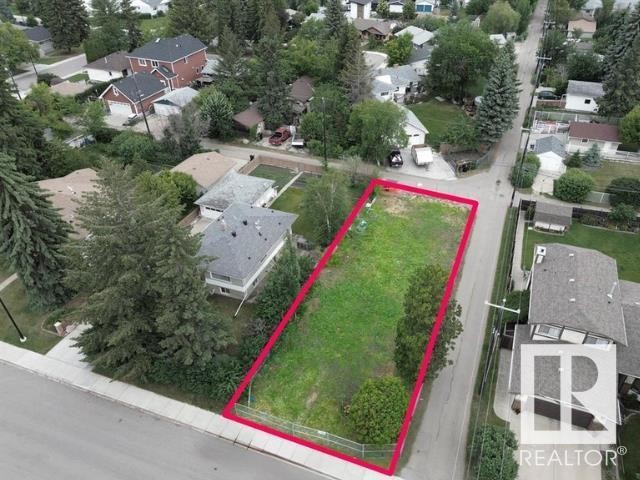 












8312 73 Avenue

,
Edmonton,







AB
T6C 0E2

