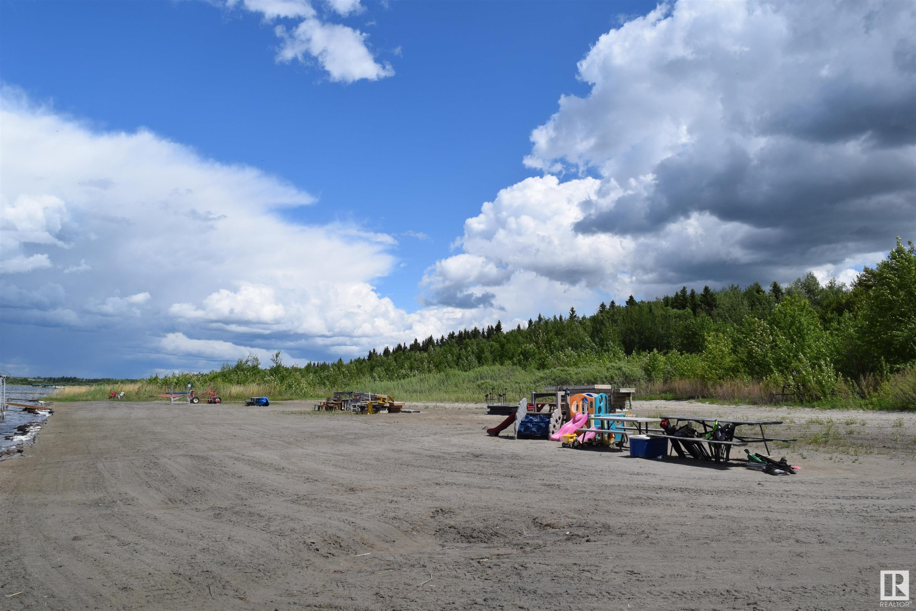 












400 12272 Twp Rd 602

,
Rural Smoky Lake County,







AB
T0A 3C0

