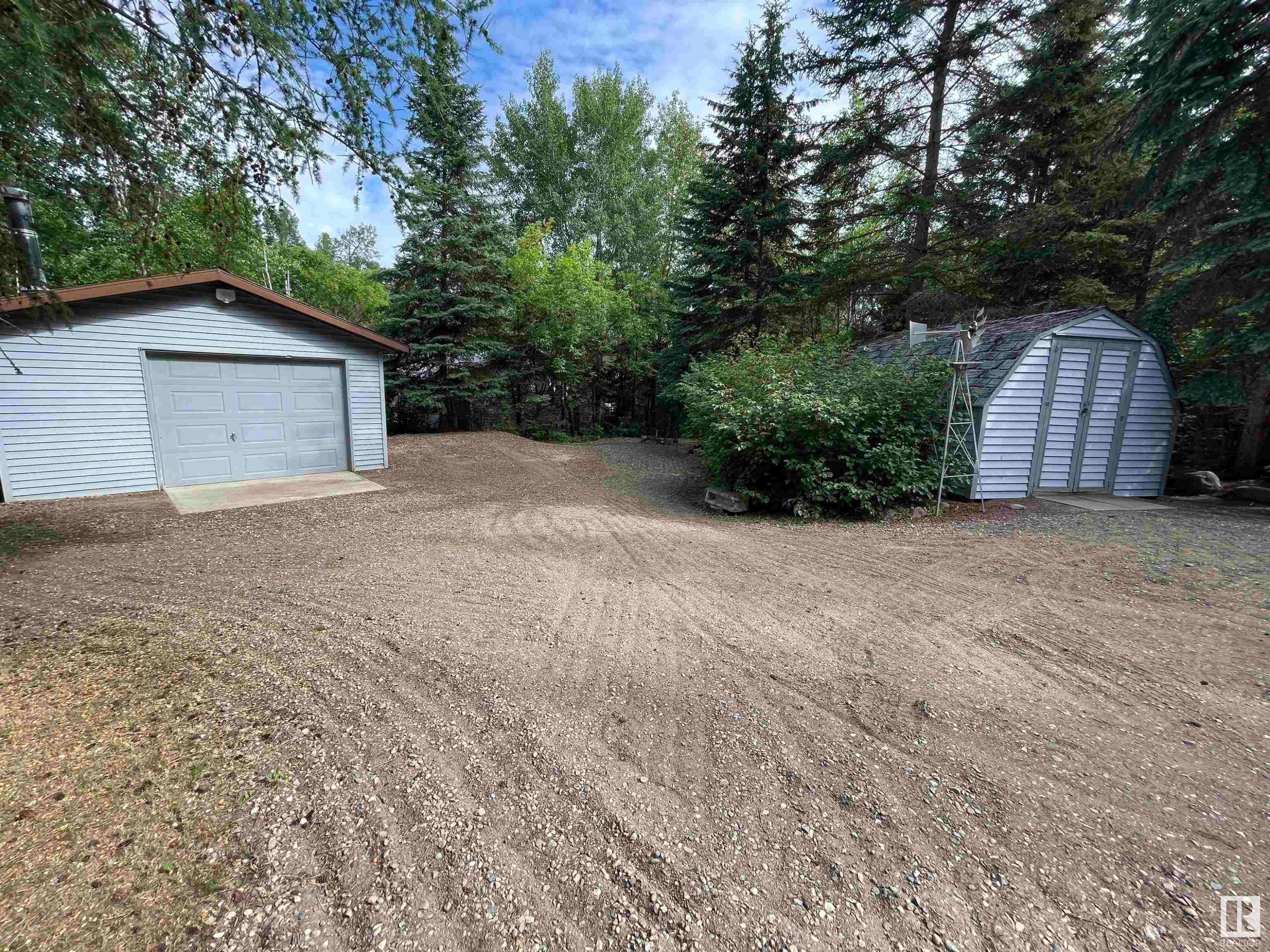 












400 12272 Twp Rd 602

,
Rural Smoky Lake County,







AB
T0A 3C0

