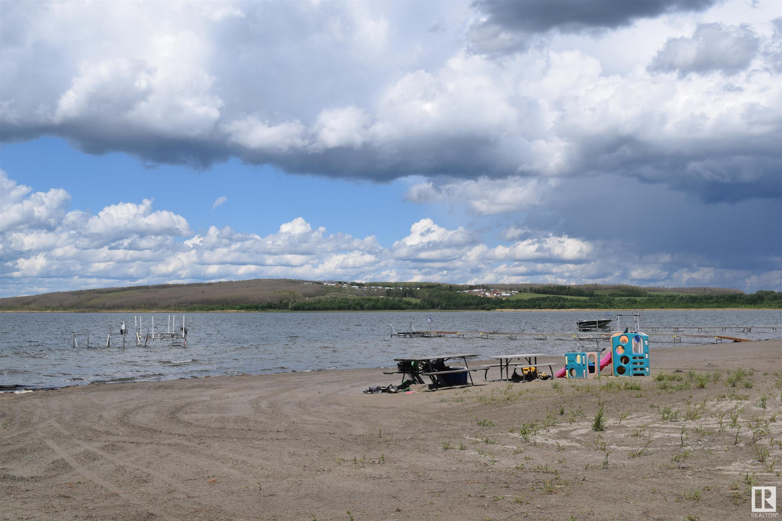 












400 12272 Twp Rd 602

,
Rural Smoky Lake County,







AB
T0A 3C0


