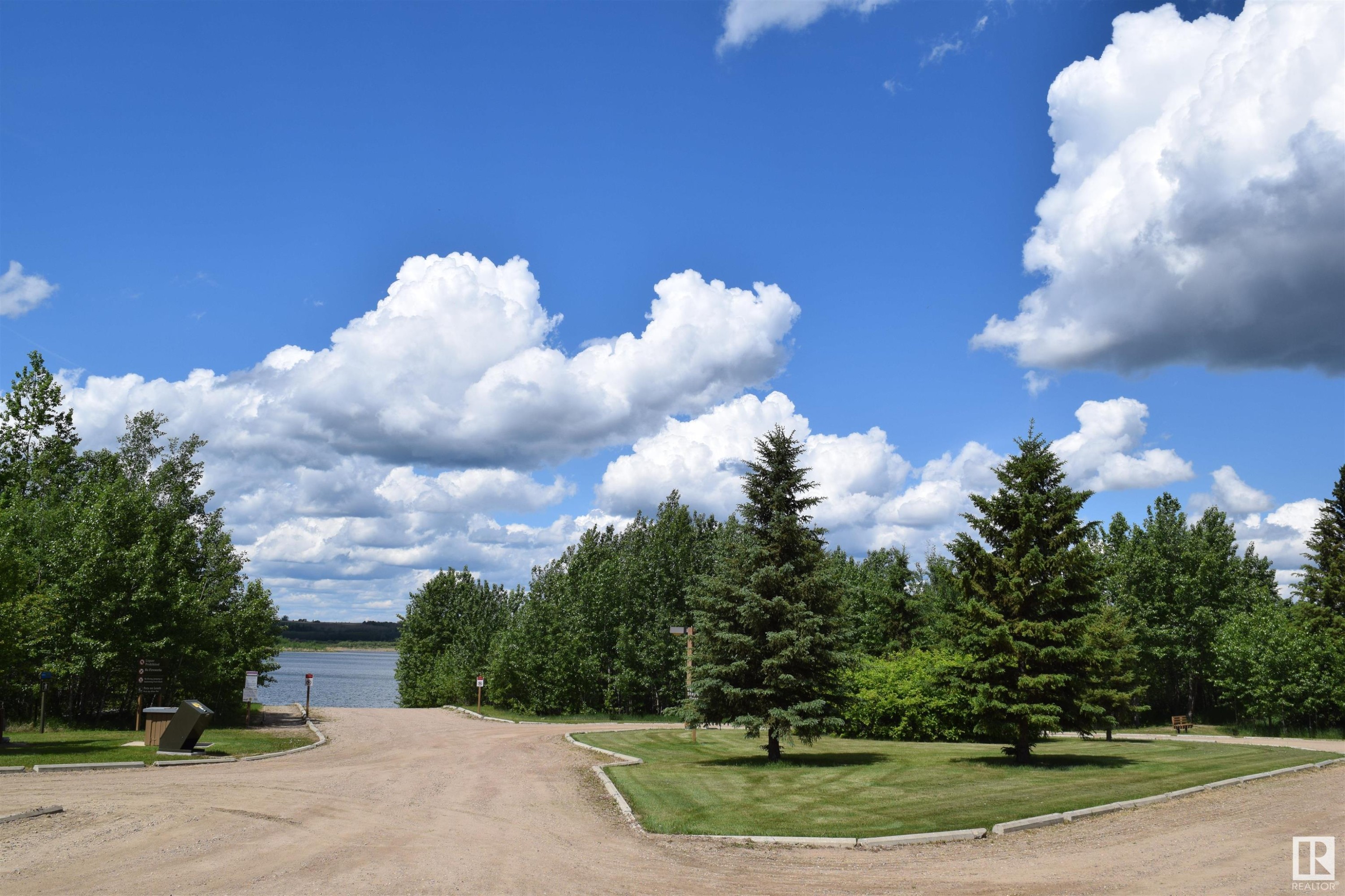 












400 12272 Twp Rd 602

,
Rural Smoky Lake County,







AB
T0A 3C0

