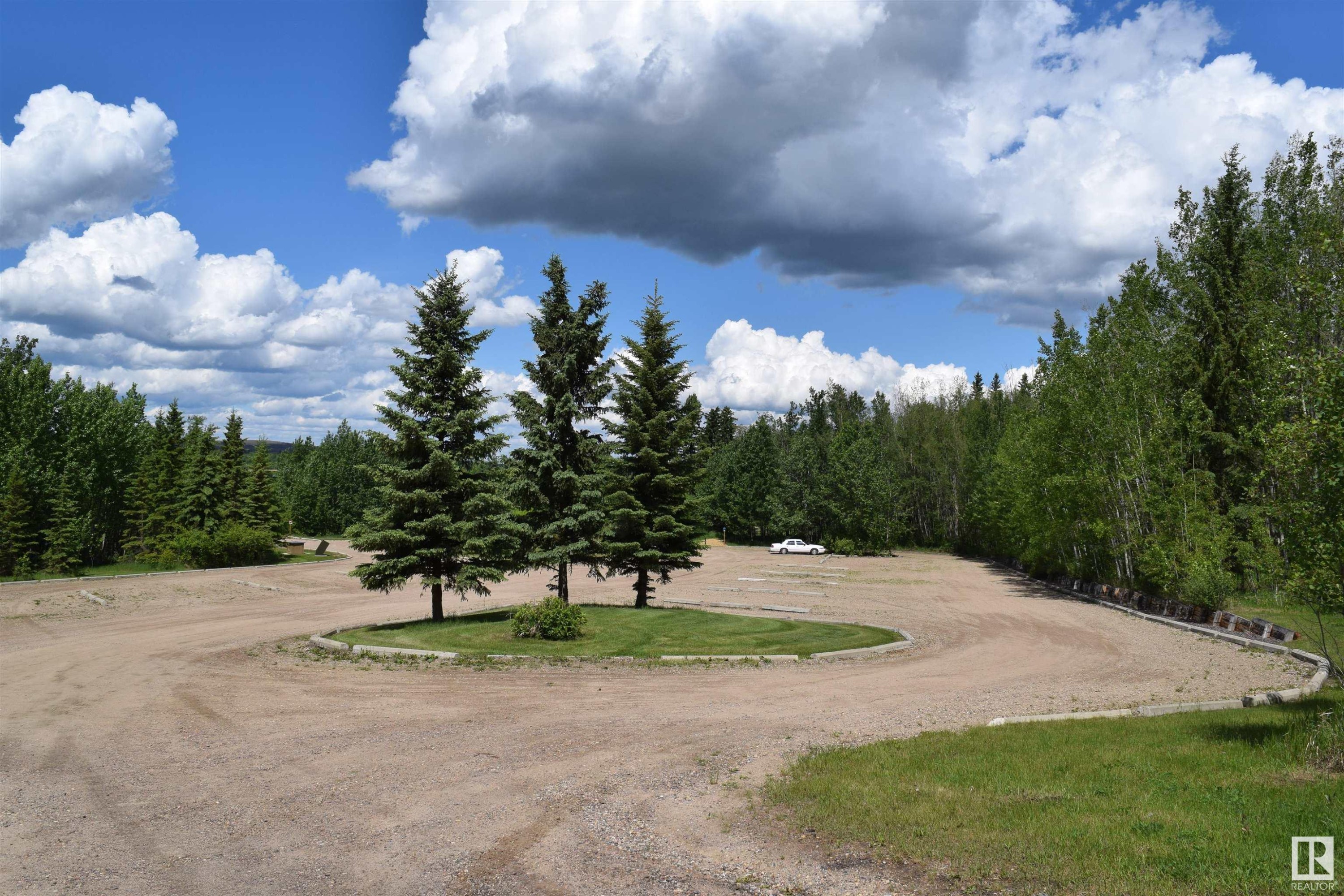 












400 12272 Twp Rd 602

,
Rural Smoky Lake County,







AB
T0A 3C0

