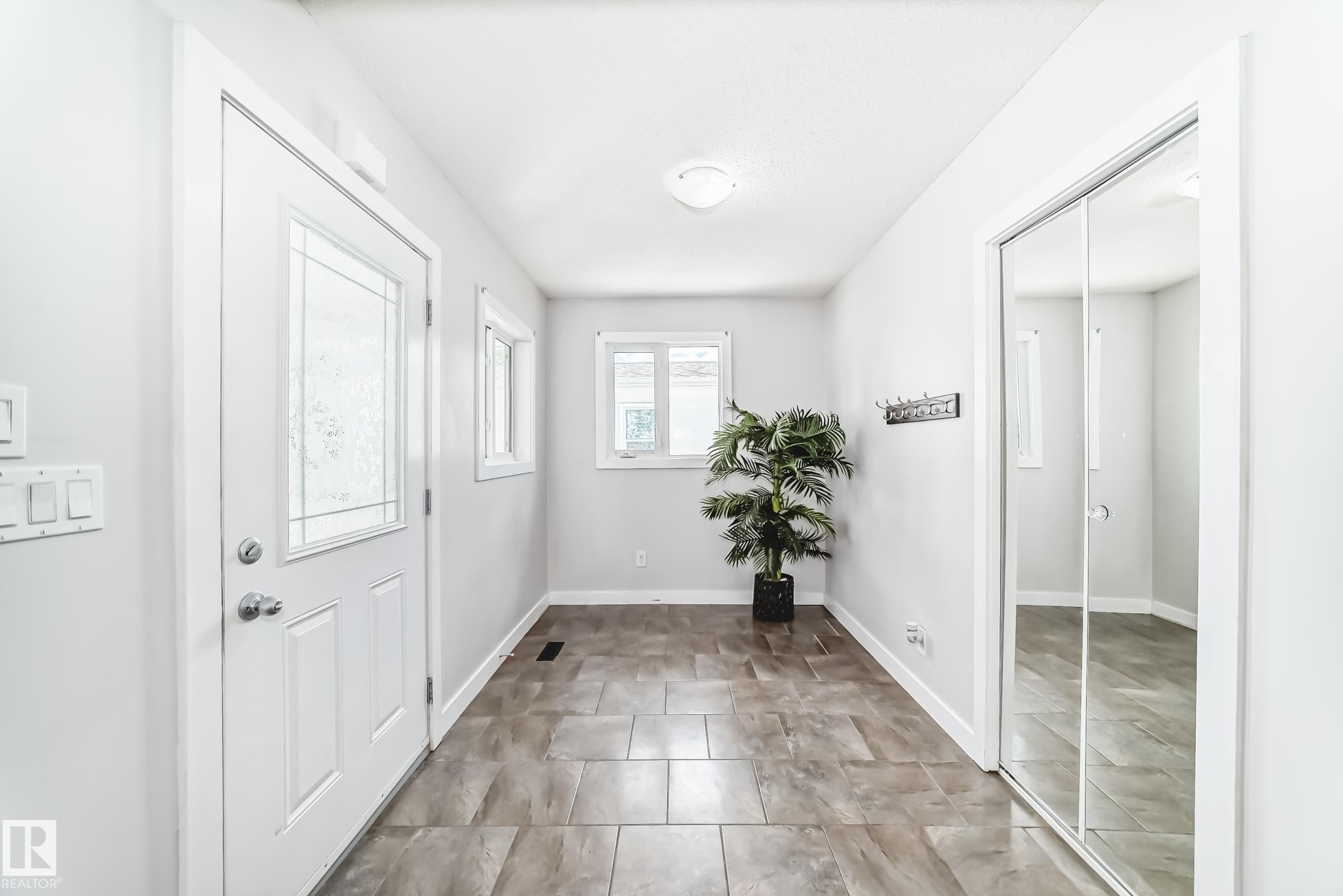 












140 West View Crescent

,
Edmonton,




AB
T5S 1T5

