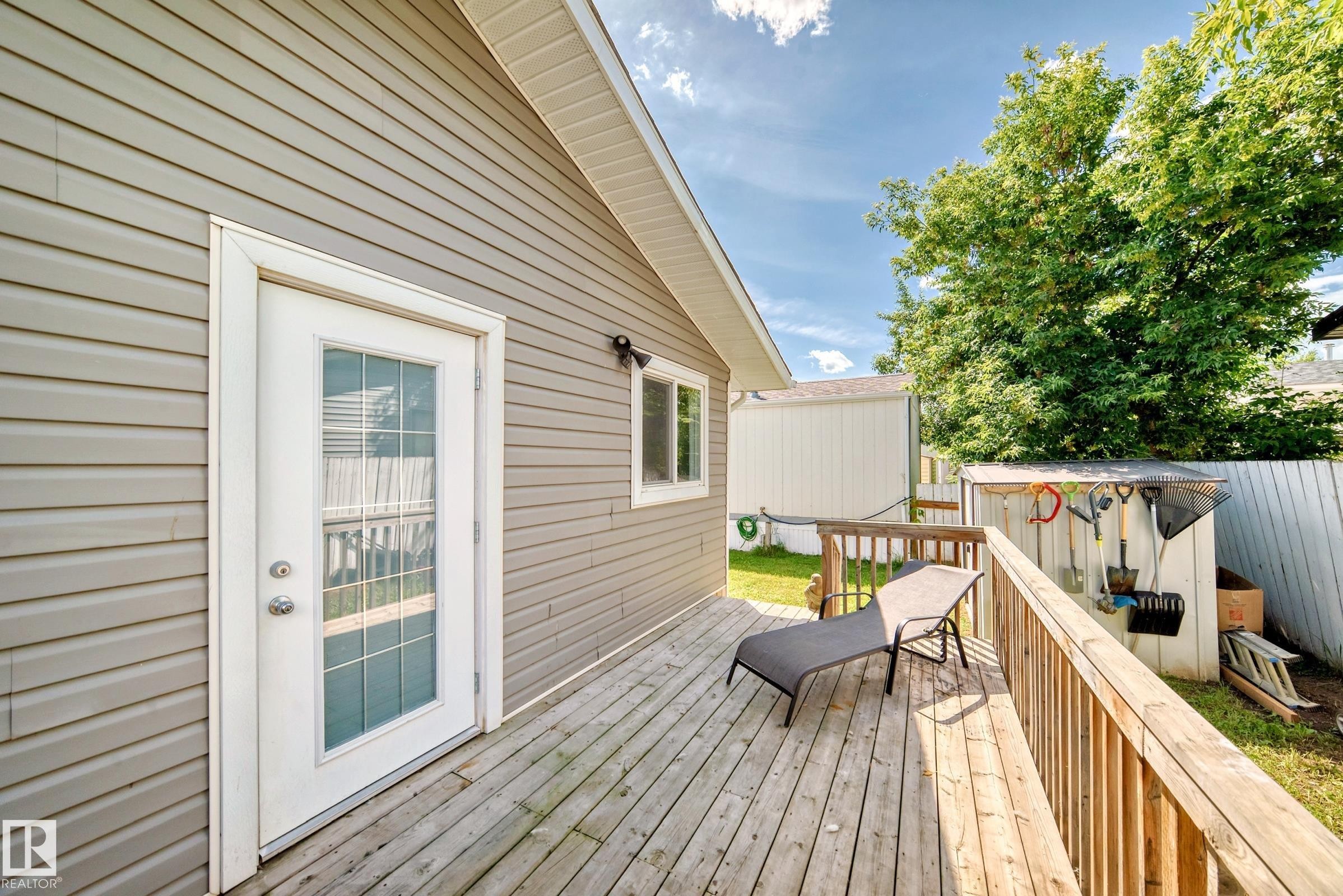 












140 West View Crescent

,
Edmonton,




AB
T5S 1T5

