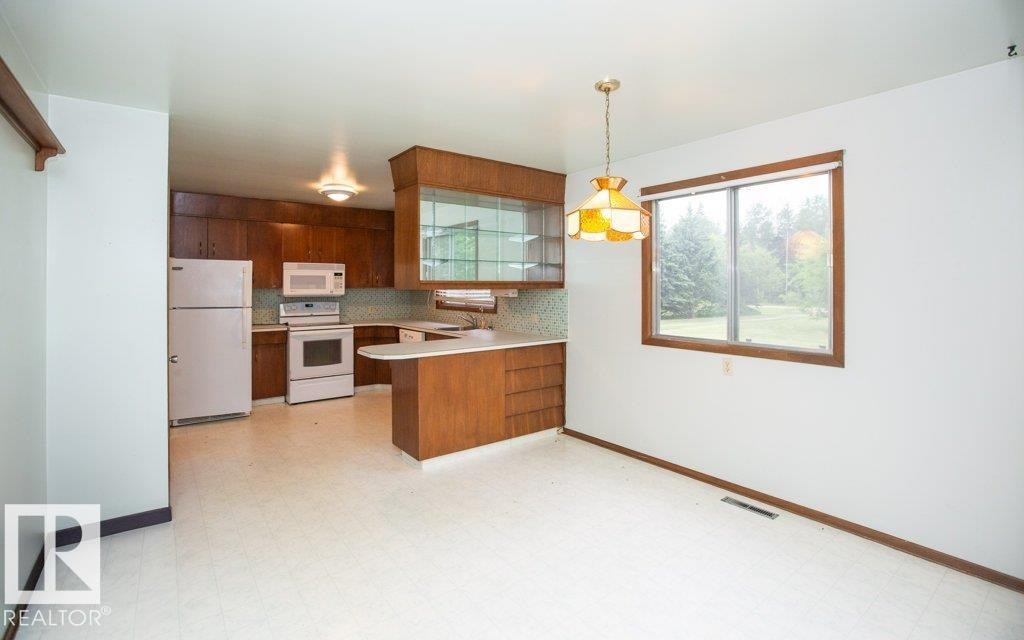












64223 rg rd 13

,
Rural Westlock County,




AB
T0G 0Y0

