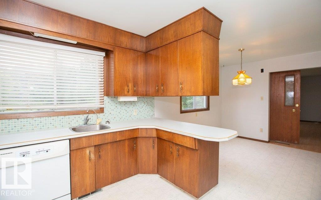 












64223 rg rd 13

,
Rural Westlock County,




AB
T0G 0Y0

