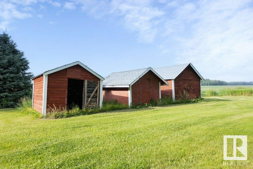 












64217 Rg Rd 12

,
Rural Westlock County,




AB
T0G 0Y0

