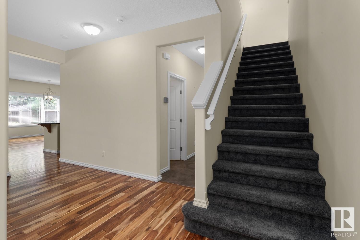 












55 NORTH RIDGE Drive

,
St. Albert,




AB
T8N 7M6

