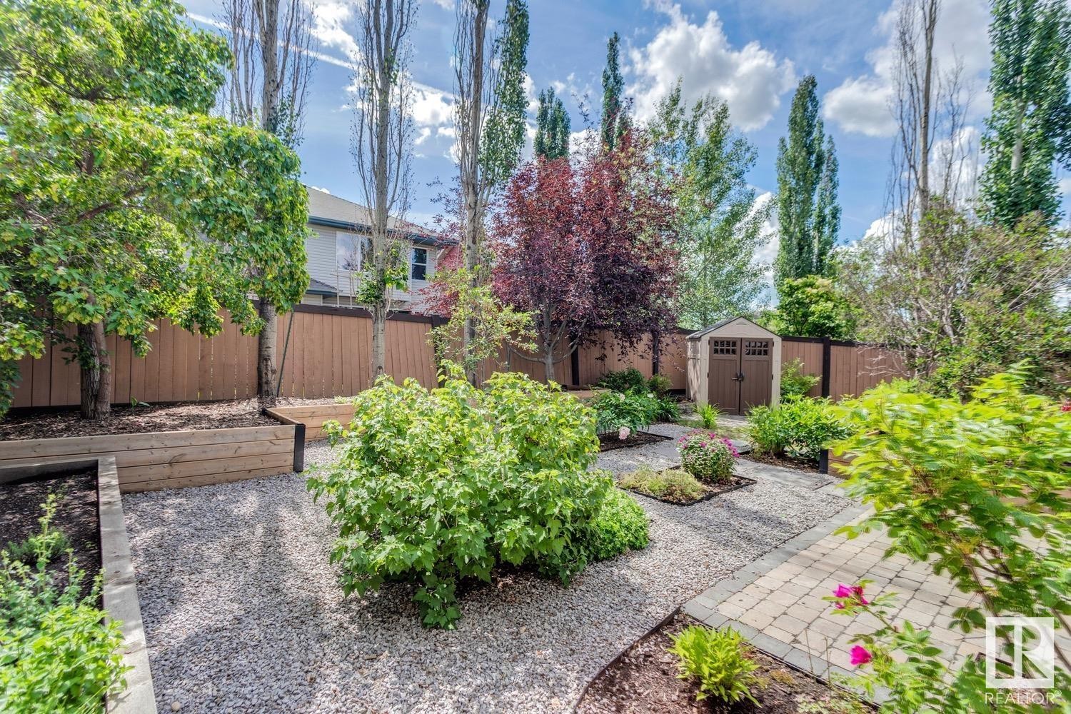 












55 NORTH RIDGE Drive

,
St. Albert,




AB
T8N 7M6

