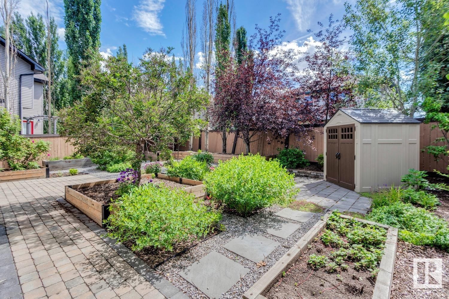 












55 NORTH RIDGE Drive

,
St. Albert,




AB
T8N 7M6

