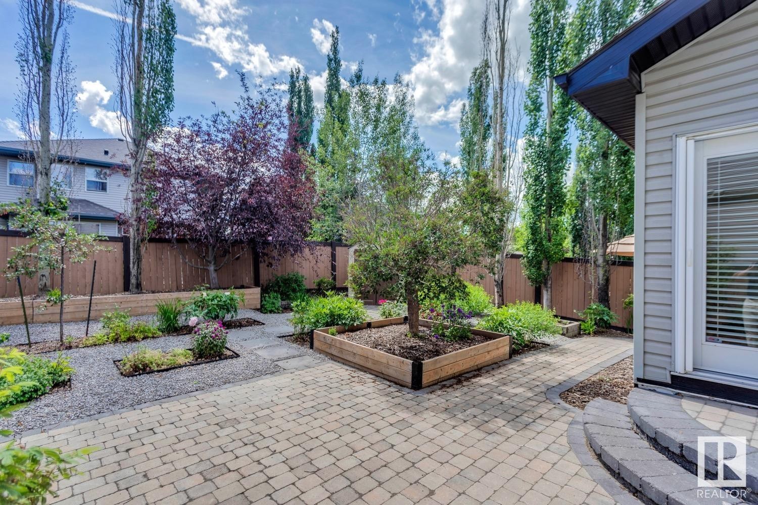 












55 NORTH RIDGE Drive

,
St. Albert,




AB
T8N 7M6


