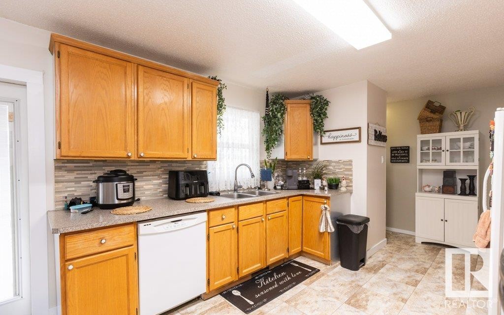 












10624 104 Street

,
Westlock,




AB
T7P 2P6

