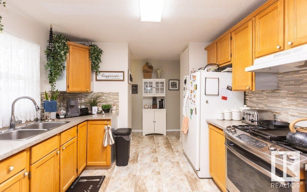 












10624 104 Street

,
Westlock,




AB
T7P 2P6

