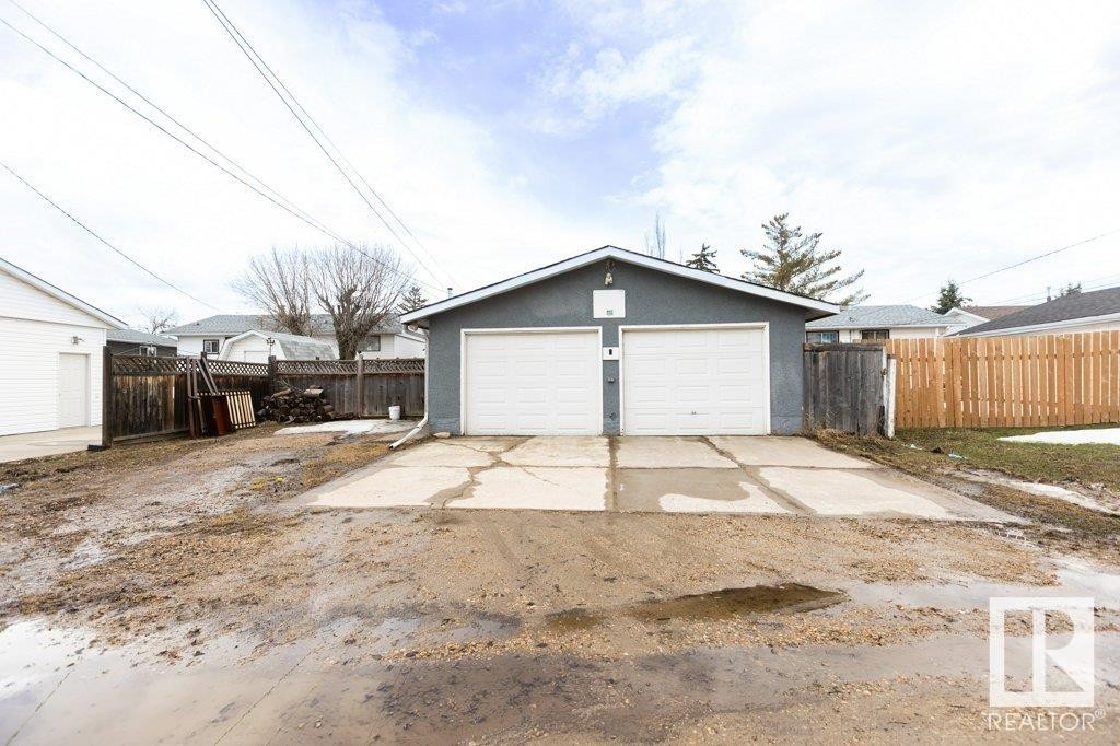 












10624 104 Street

,
Westlock,




AB
T7P 2P6

