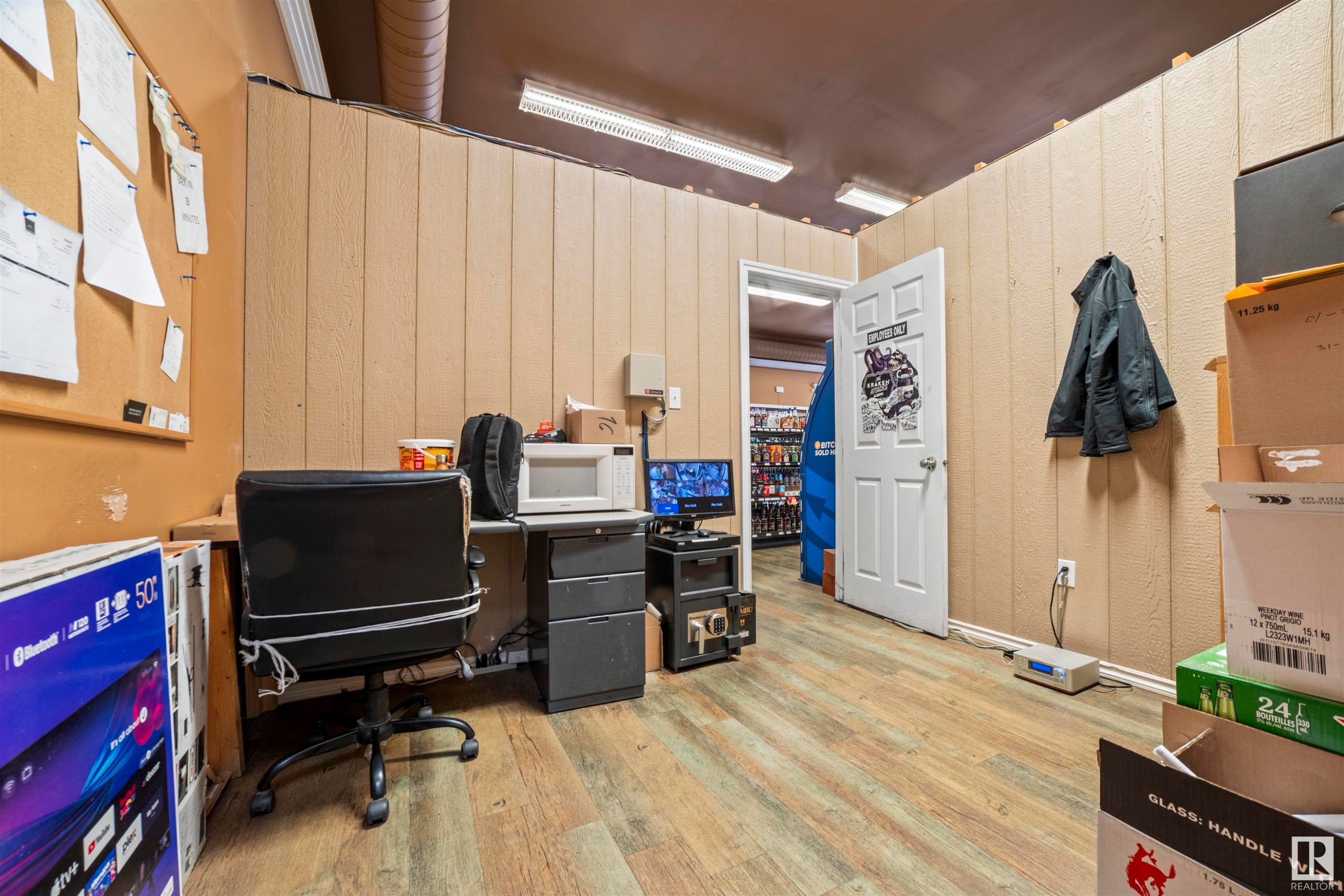 












0 NA

,
Whitecourt Airport,




AB
T7S 1X3

