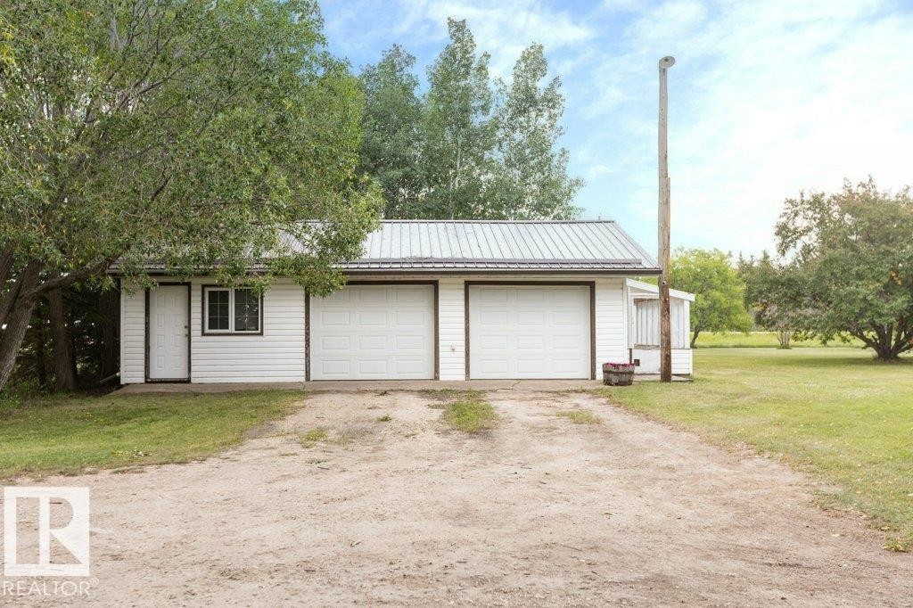 












2001 Twp Rd 604

,
Rural Westlock County,




AB
T7P 2N9

