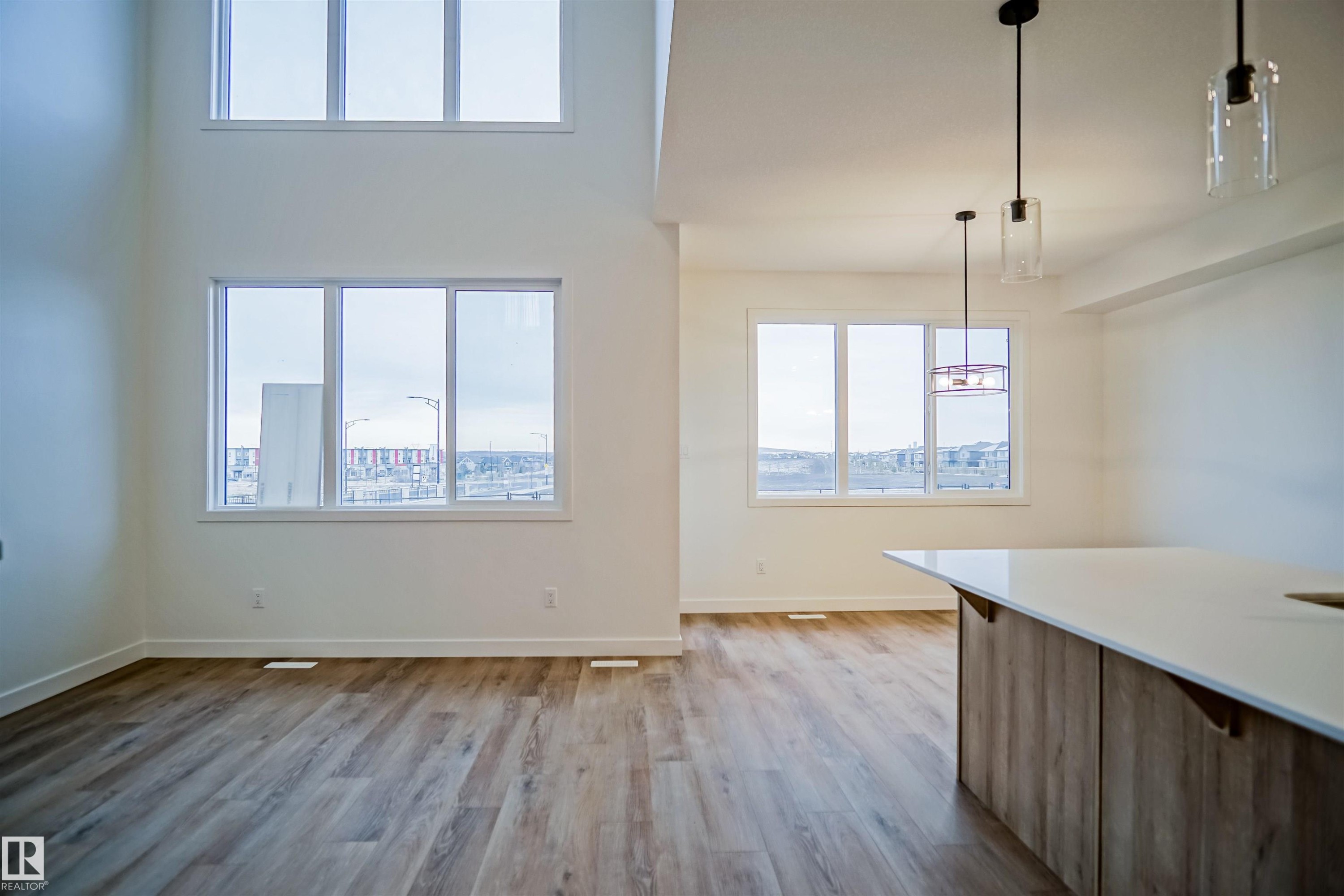 












4645 Kinsella Landing

,
Edmonton,




AB
T6W 1A8

