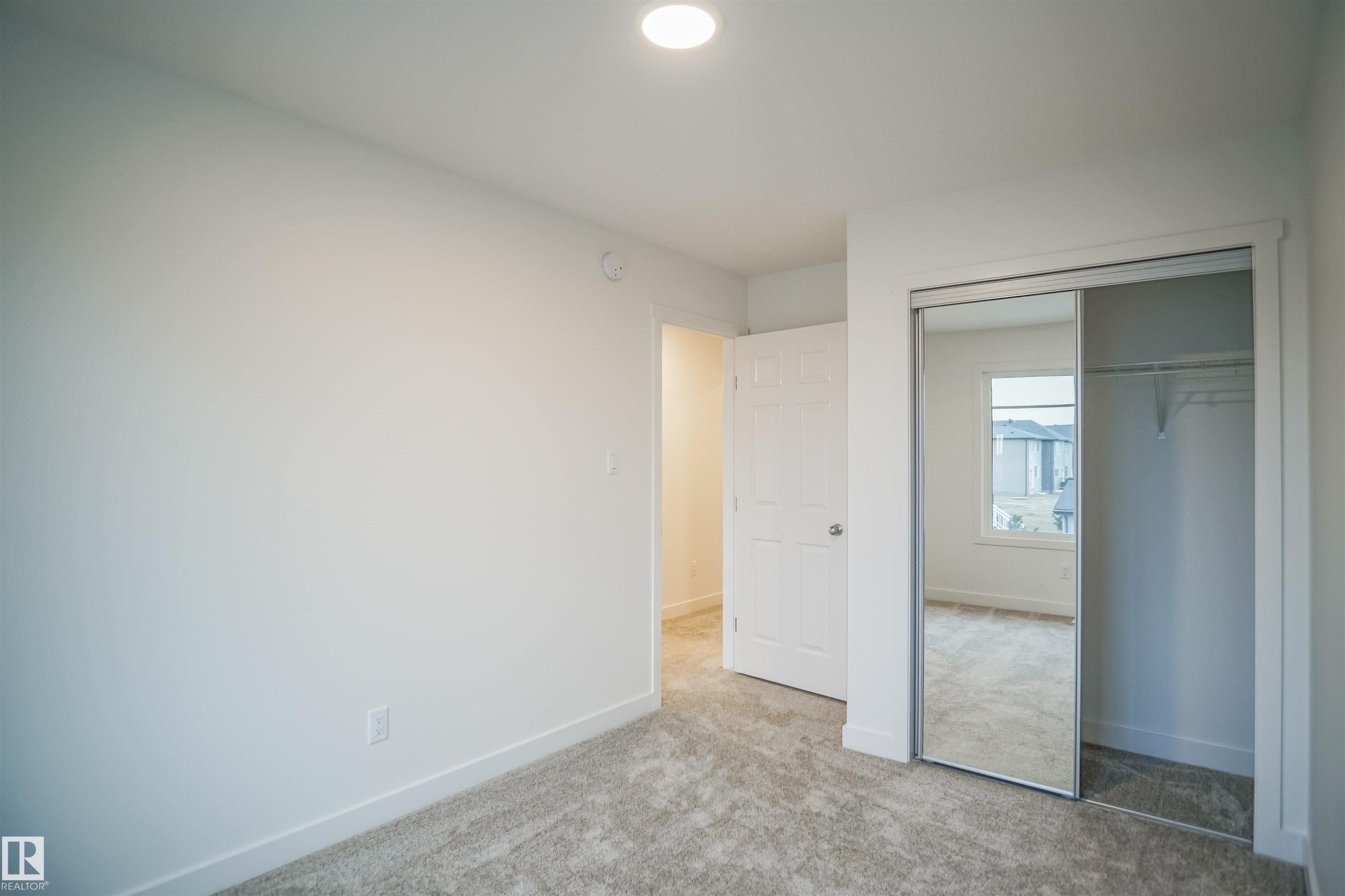












4645 Kinsella Landing

,
Edmonton,




AB
T6W 1A8

